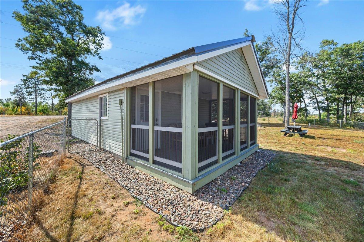 29658 State Road 35 Property Photo 3