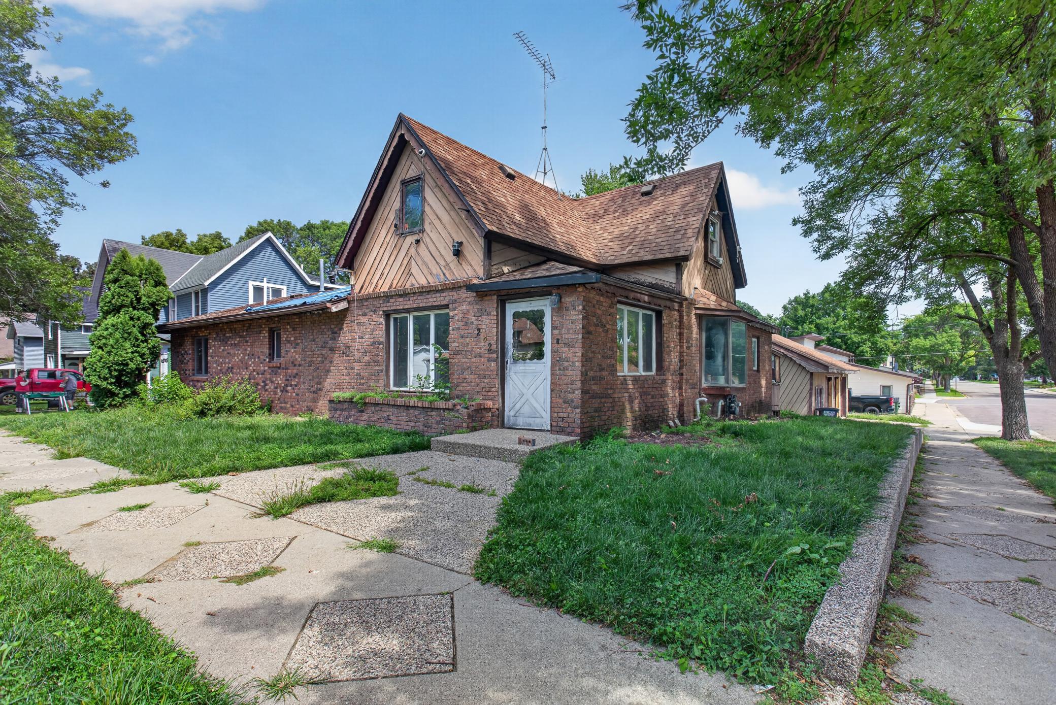 202 N Lincoln Street