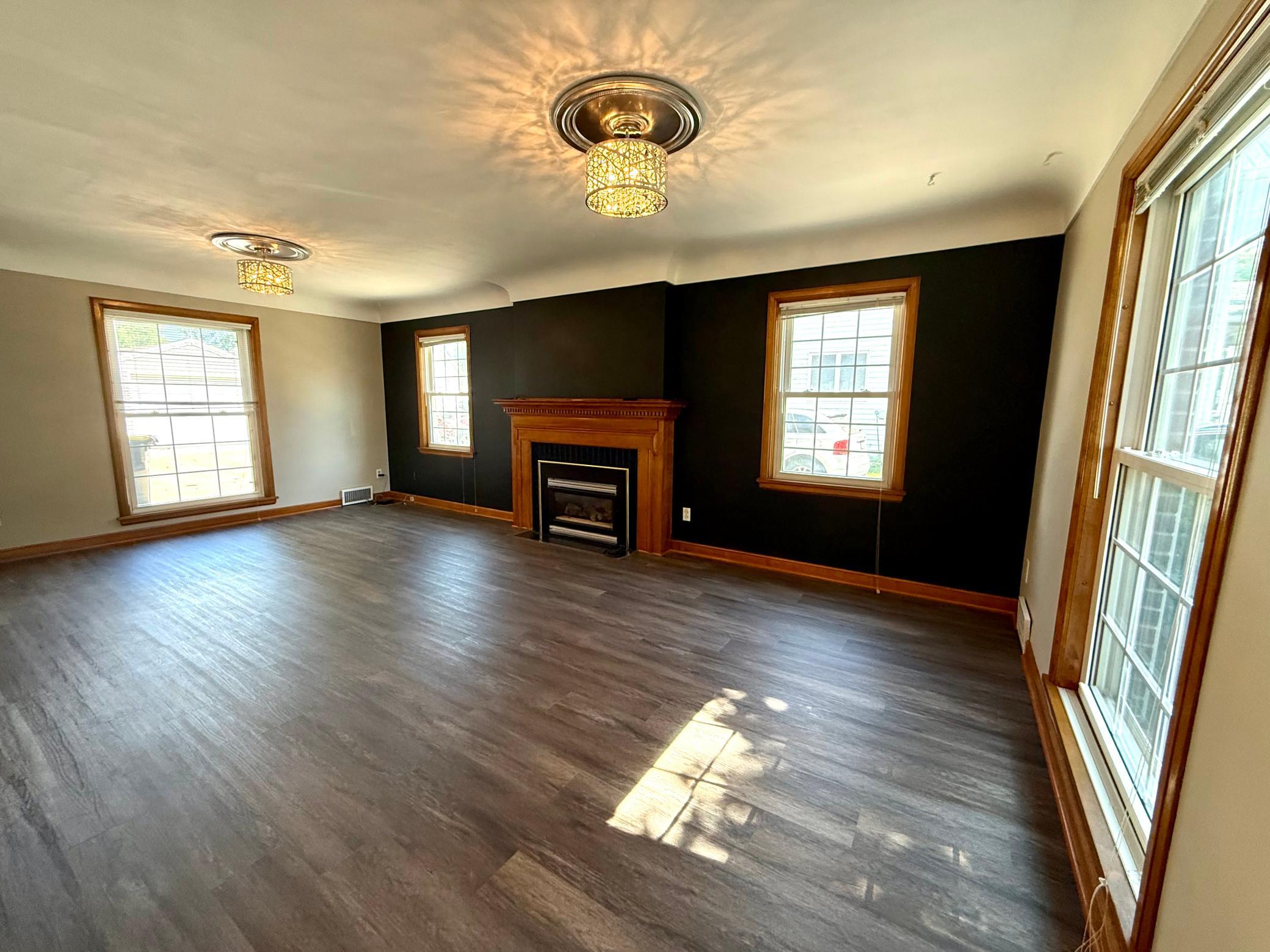 220 2nd Street E Property Photo 6