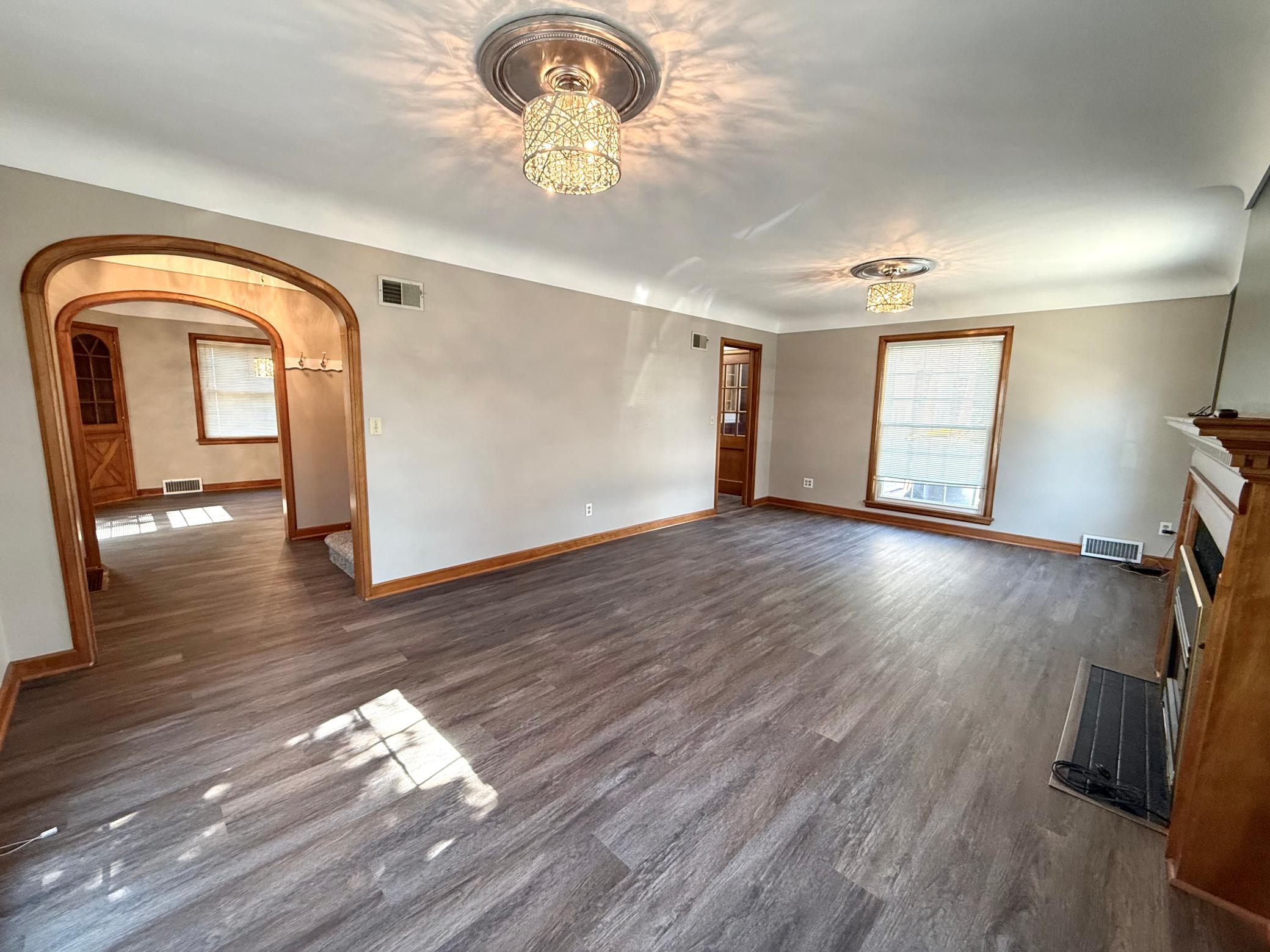 220 2nd Street E Property Photo 6