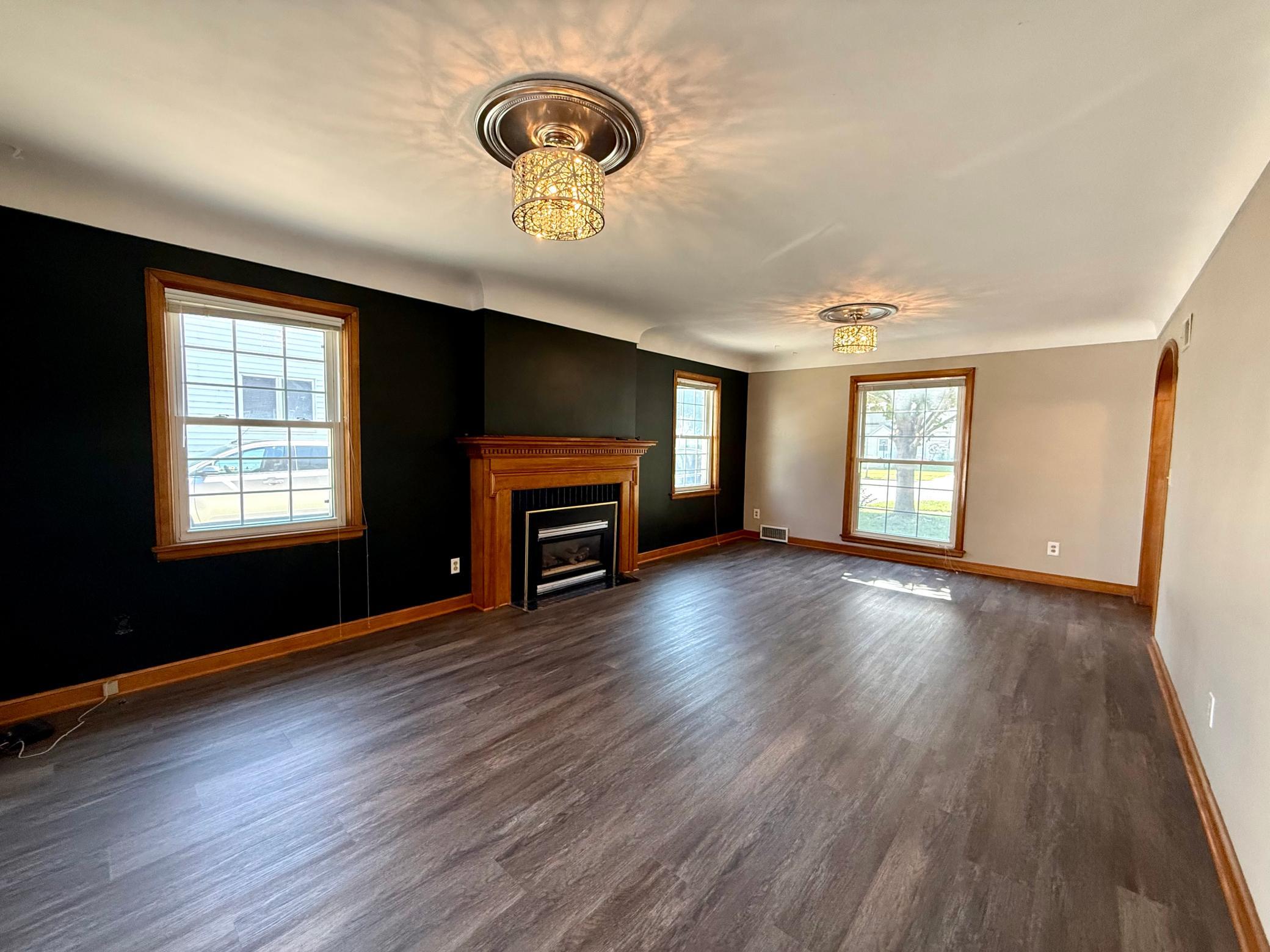 220 2nd Street E Property Photo 8