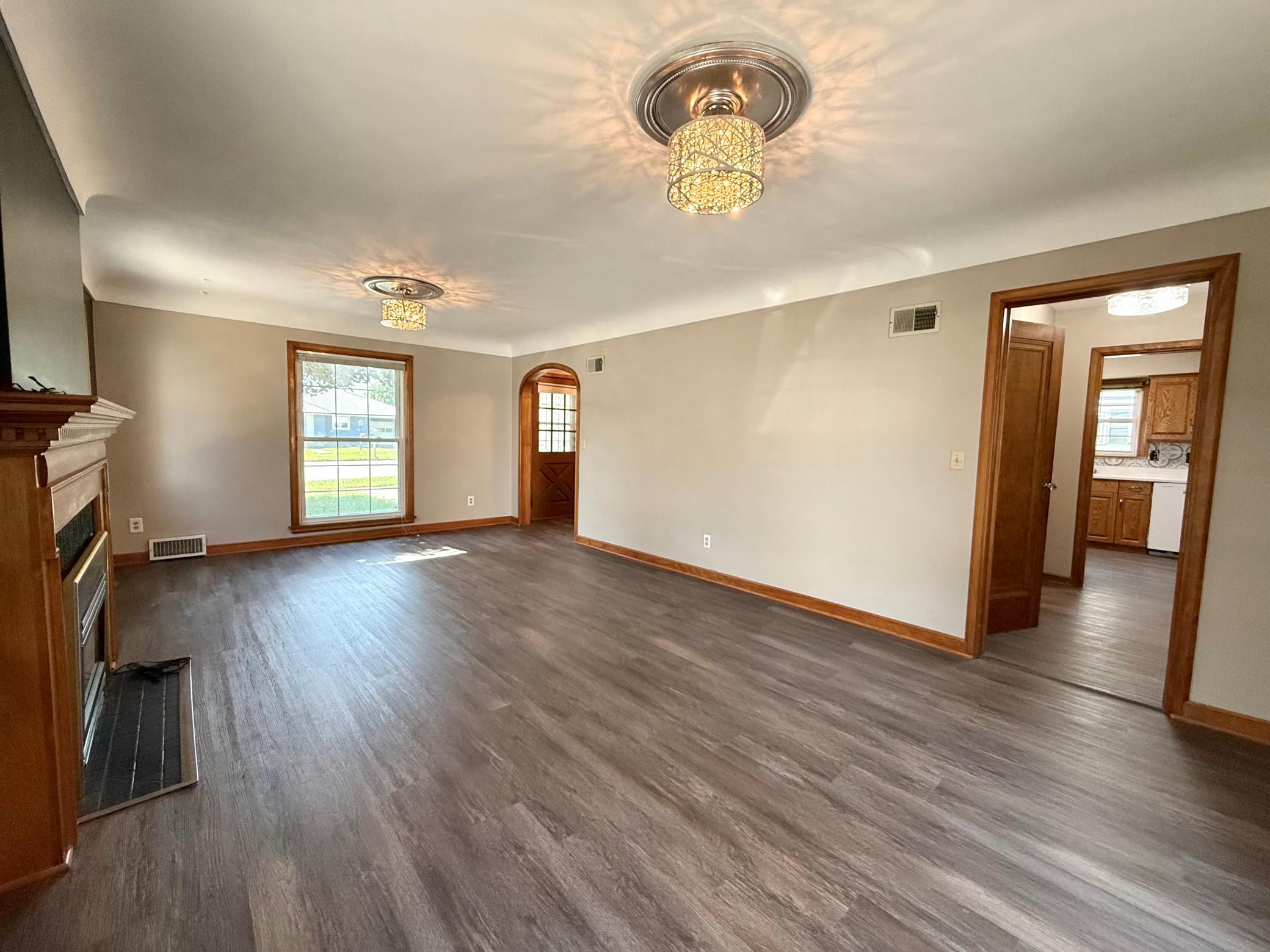 220 2nd Street E Property Photo 9