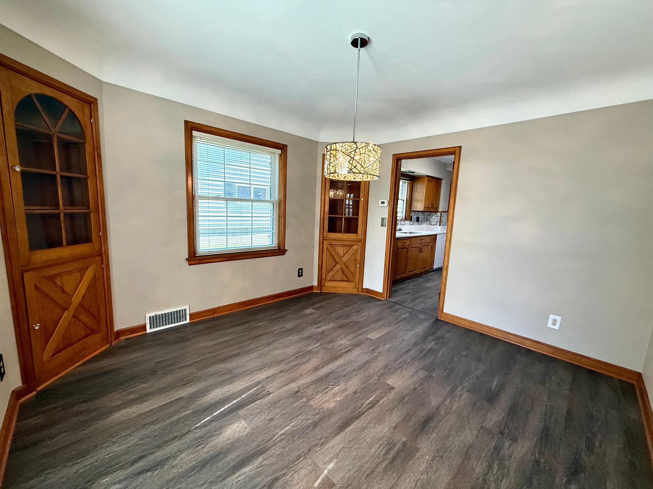 220 2nd Street E Property Photo 10