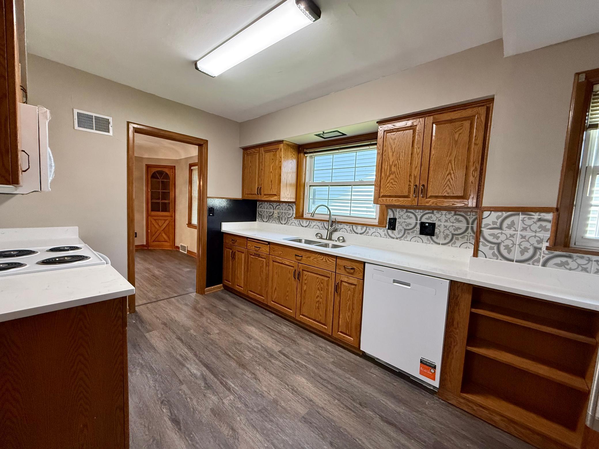 220 2nd Street E Property Photo 14