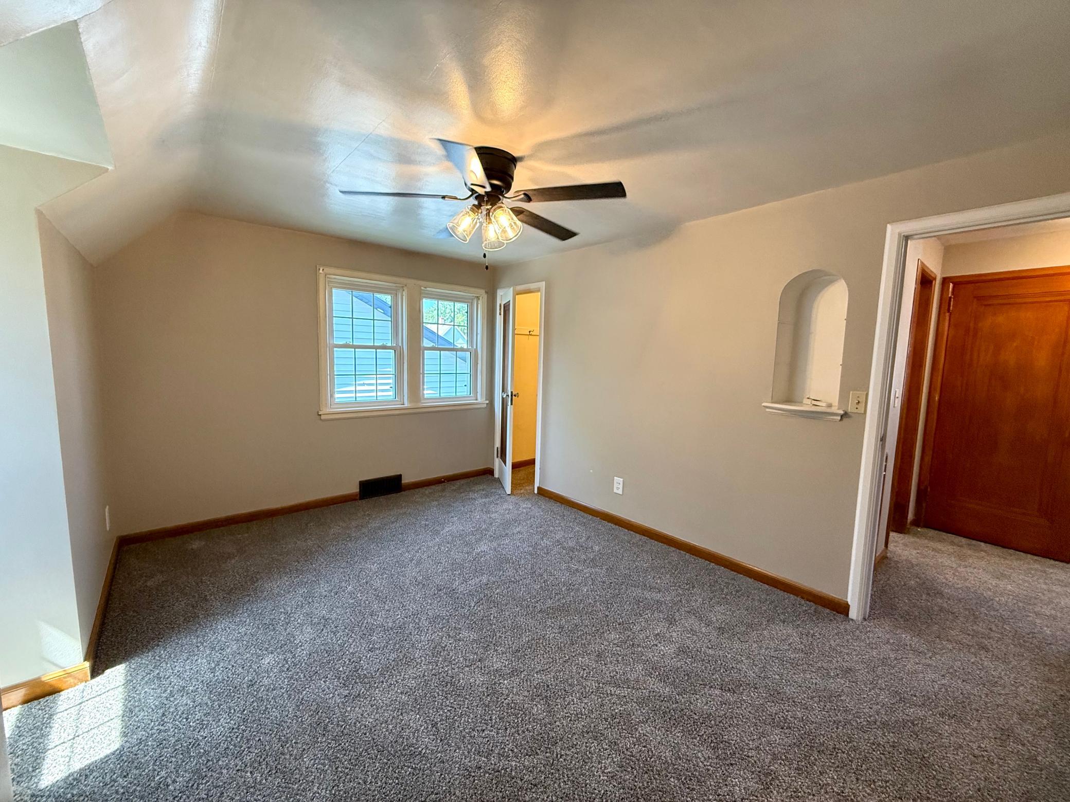 220 2nd Street E Property Photo 25