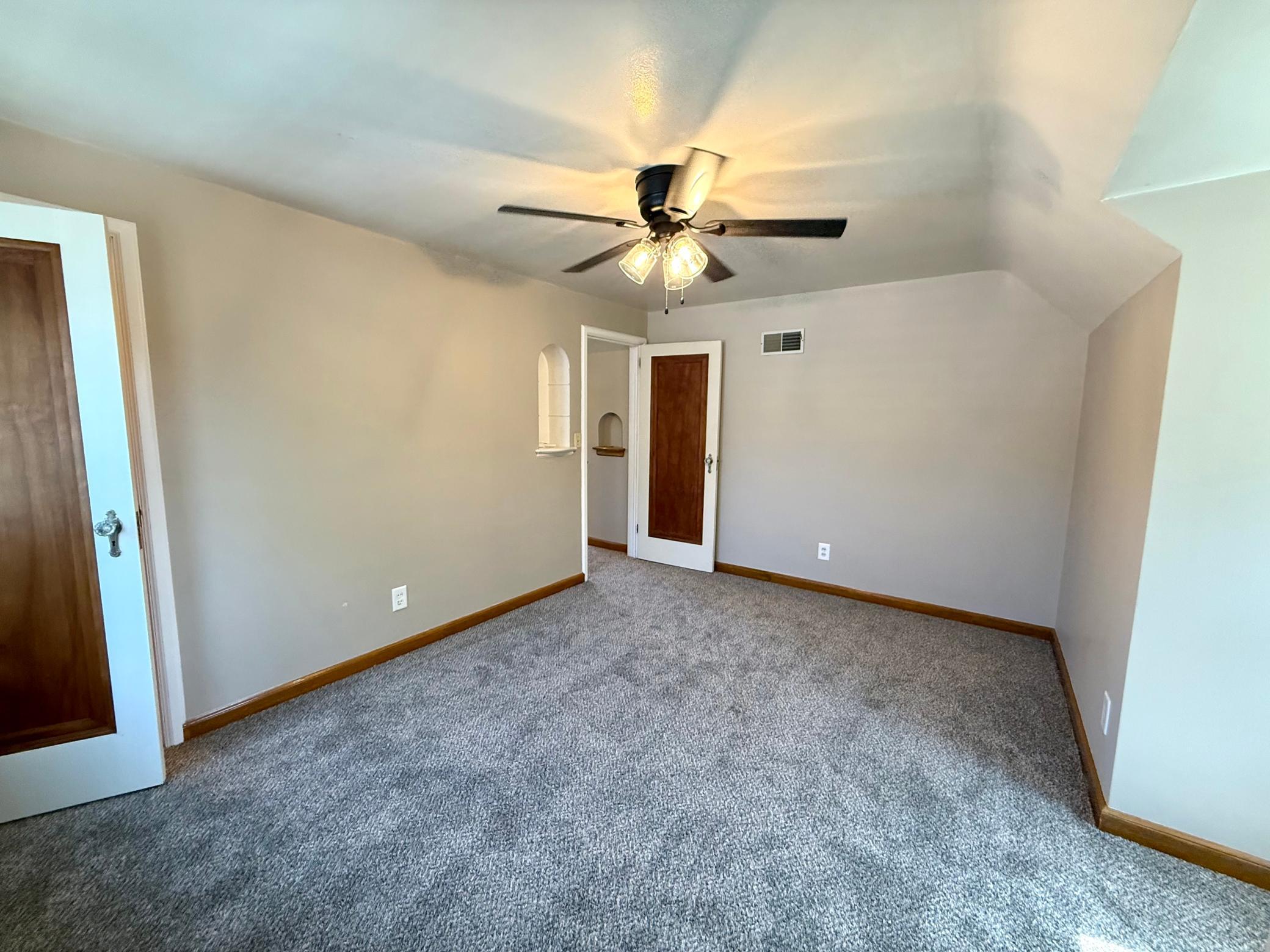 220 2nd Street E Property Photo 27