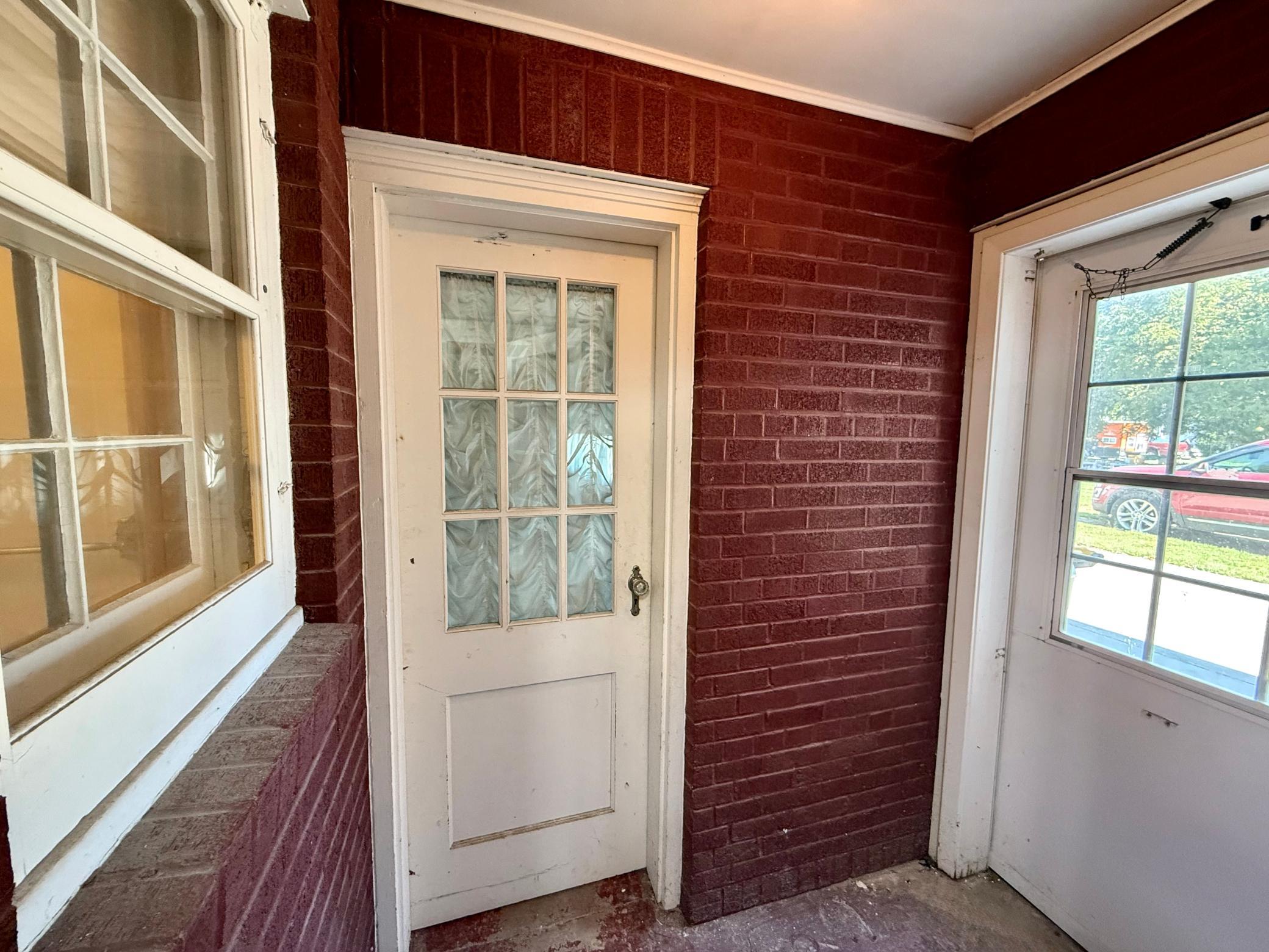 220 2nd Street E Property Photo 32