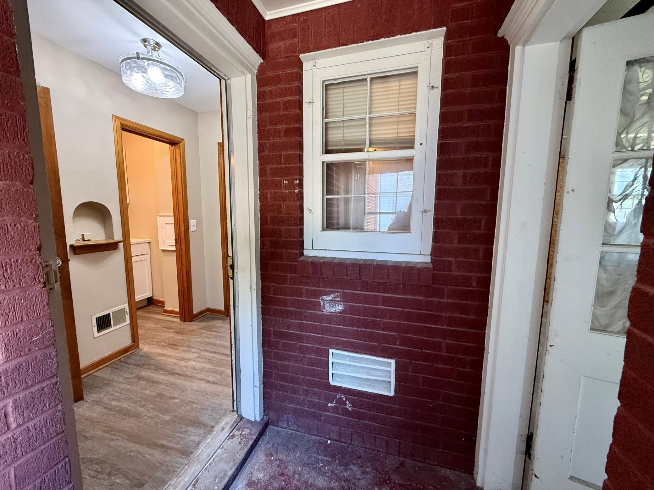 220 2nd Street E Property Photo 33