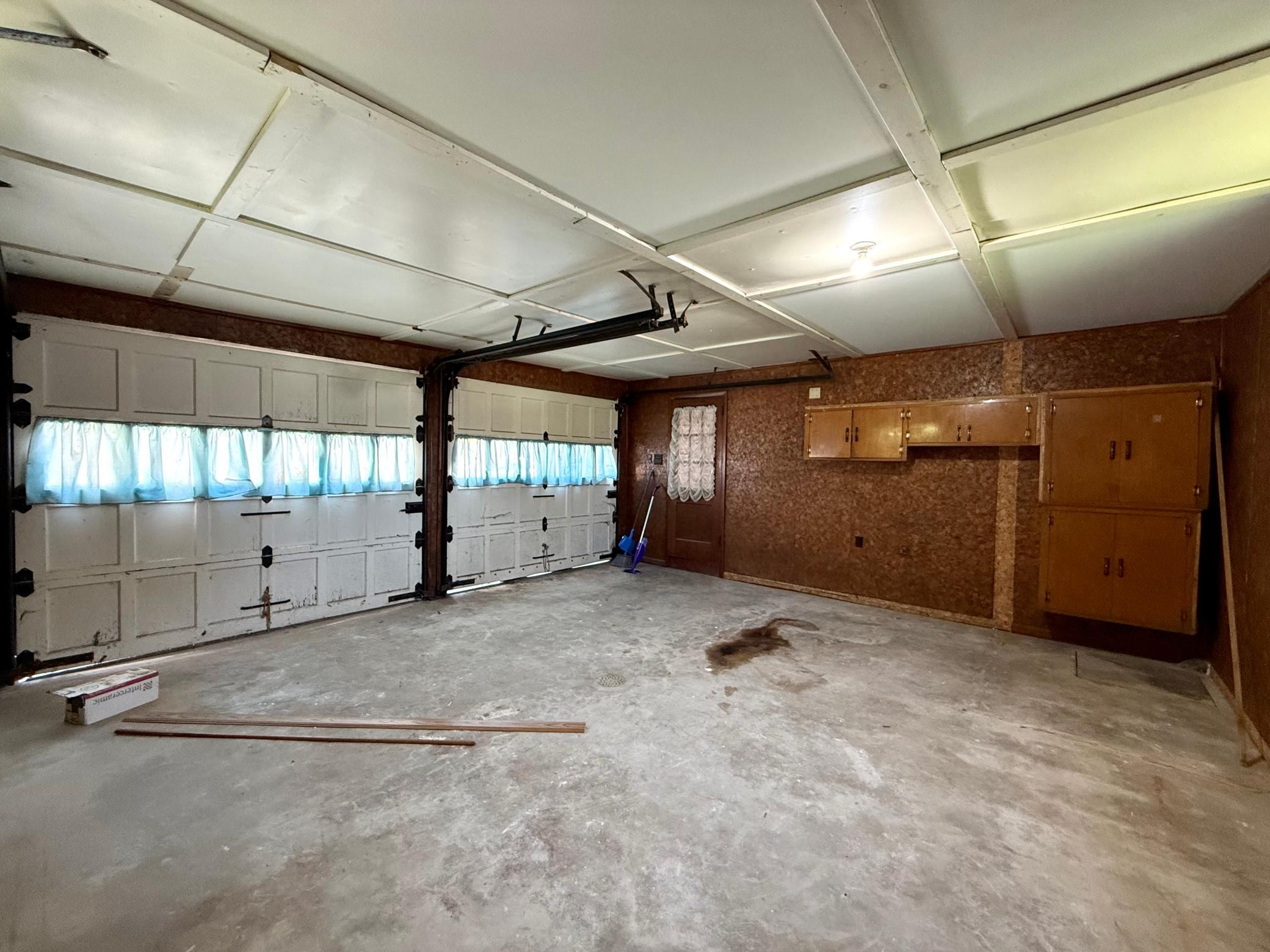 220 2nd Street E Property Photo 34