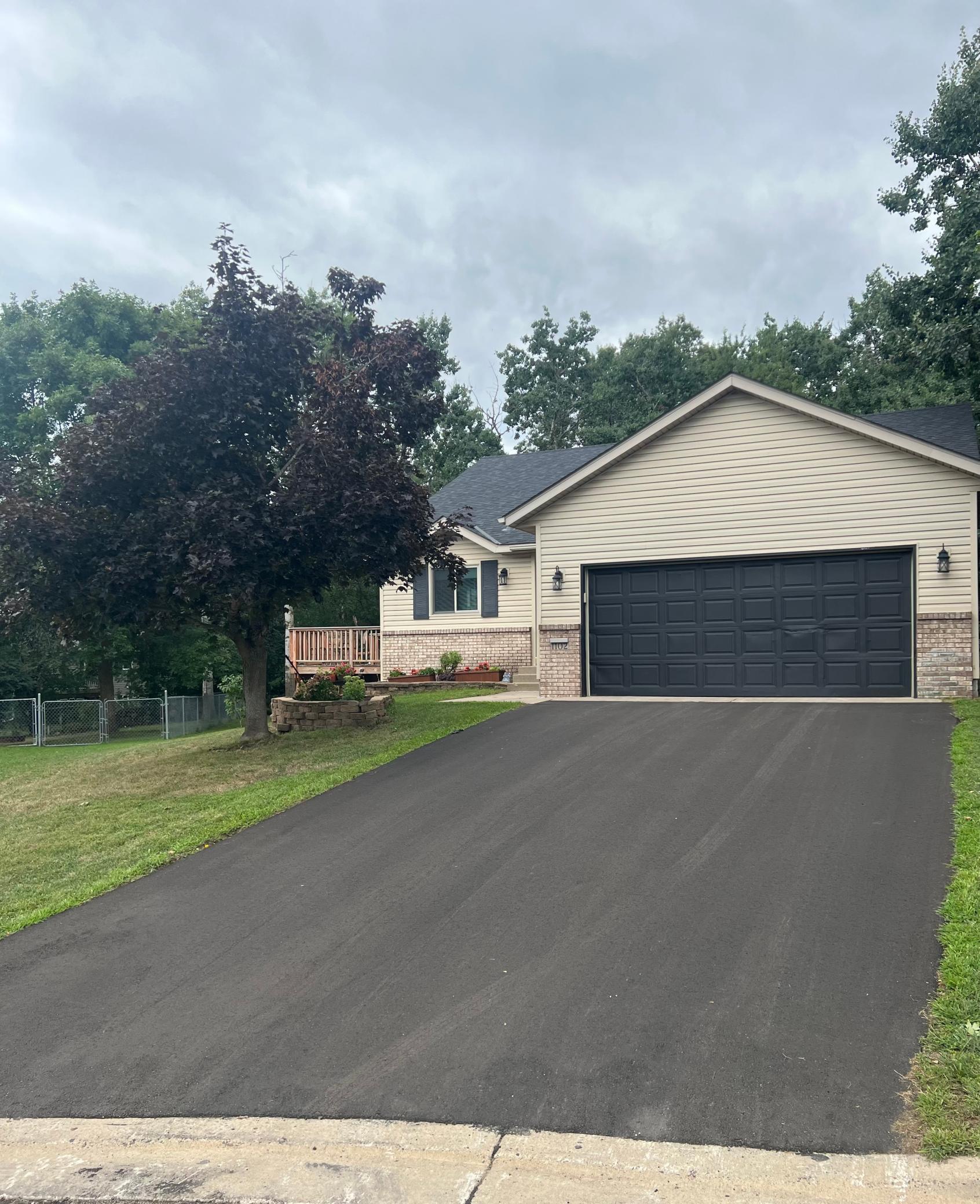 1102 Summit Way Property Photo 1