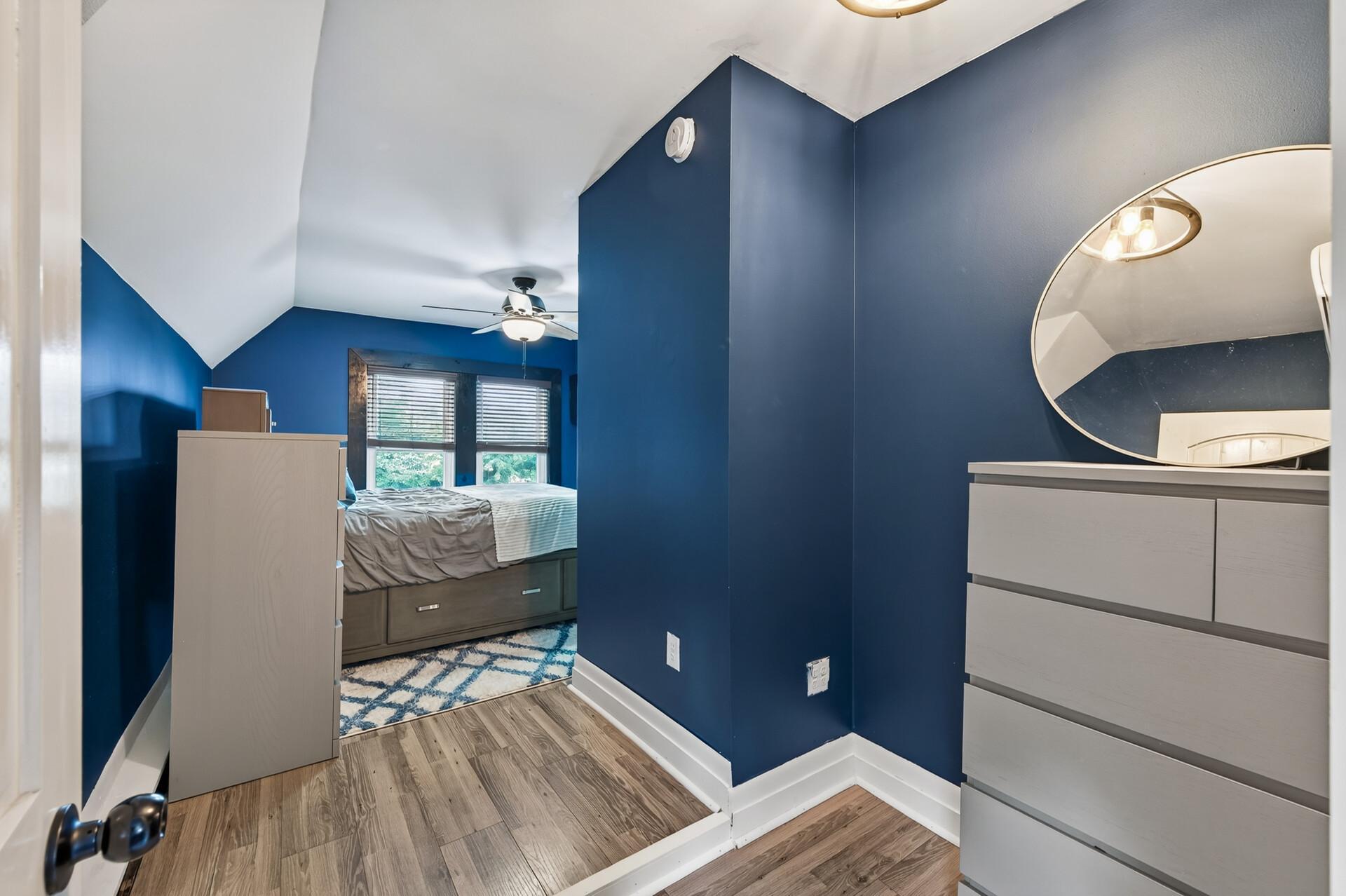 412 Winona Street E Property Photo 18