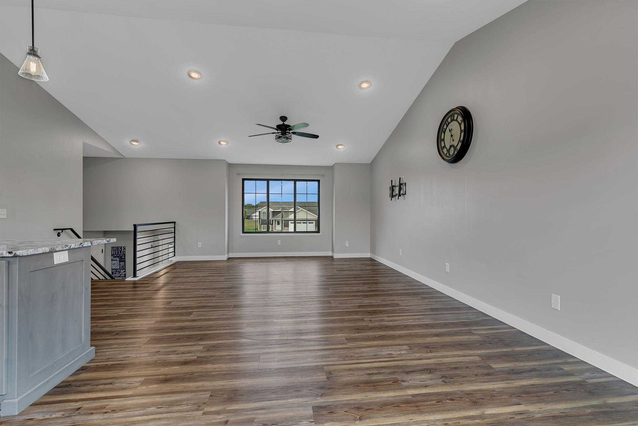 1012 26th Street Loop Property Photo 8