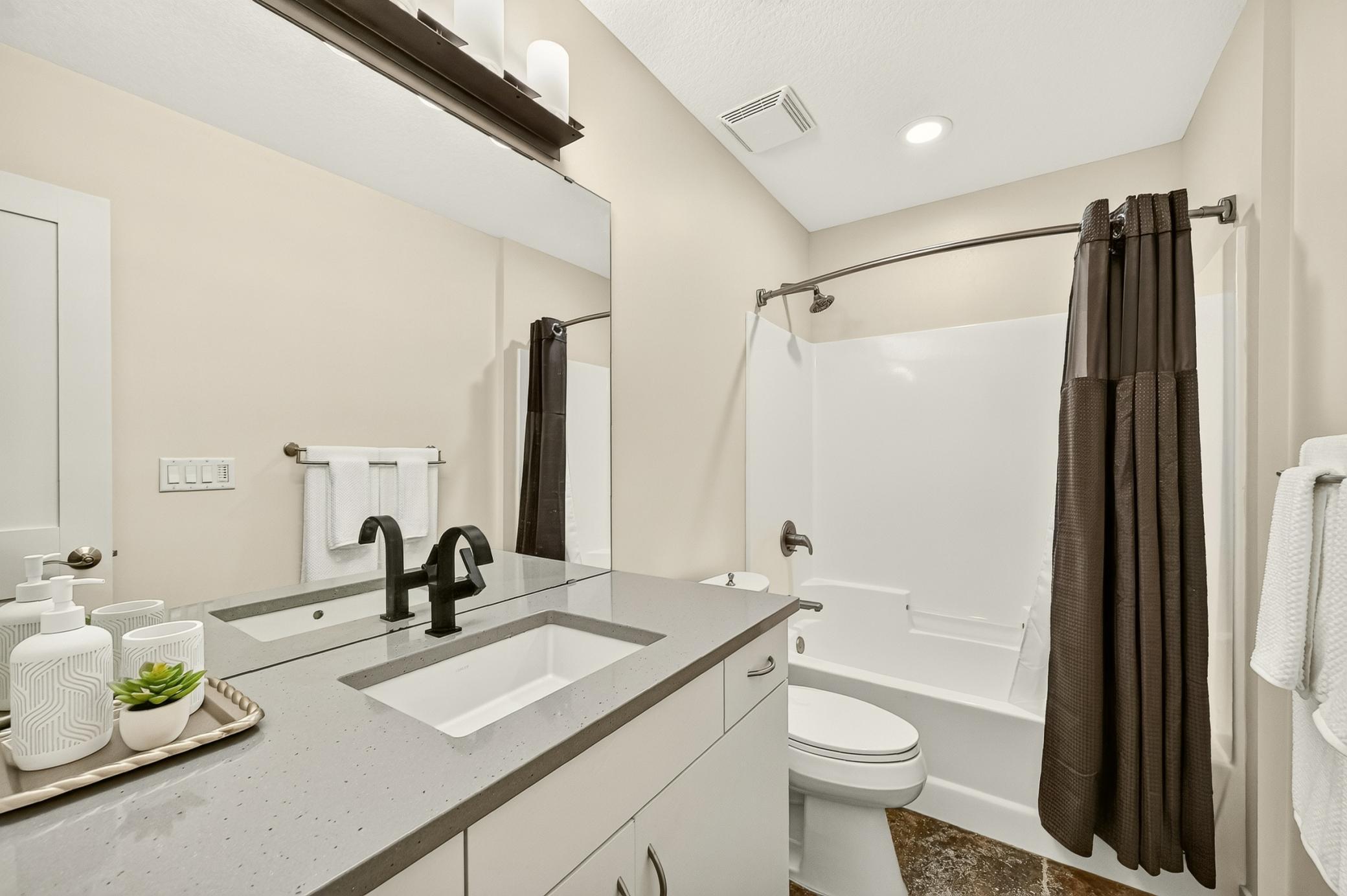 4010 Autumn Lake Court Sw Property Photo 60