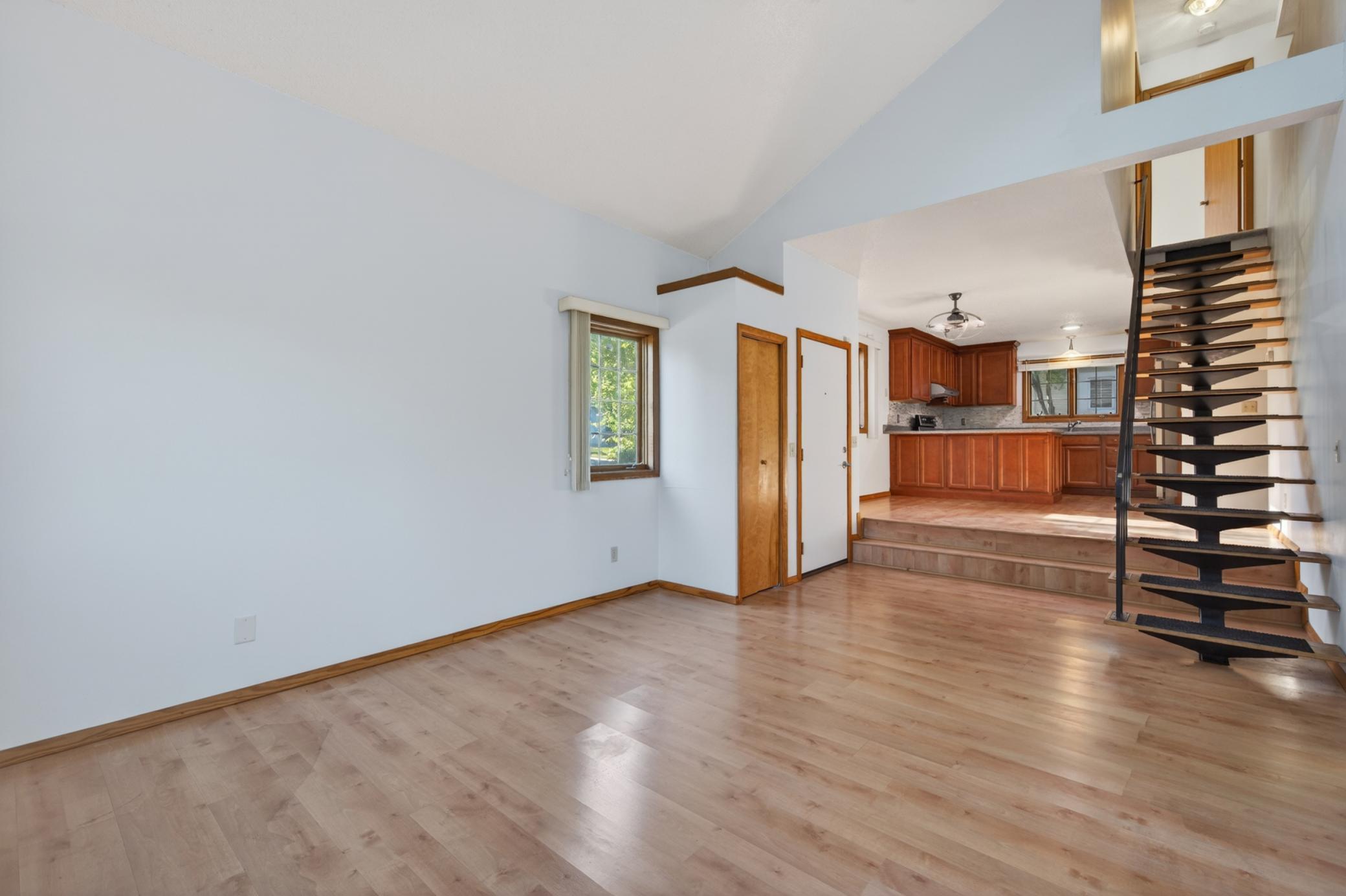 2023 Parkside Drive Property Photo 6