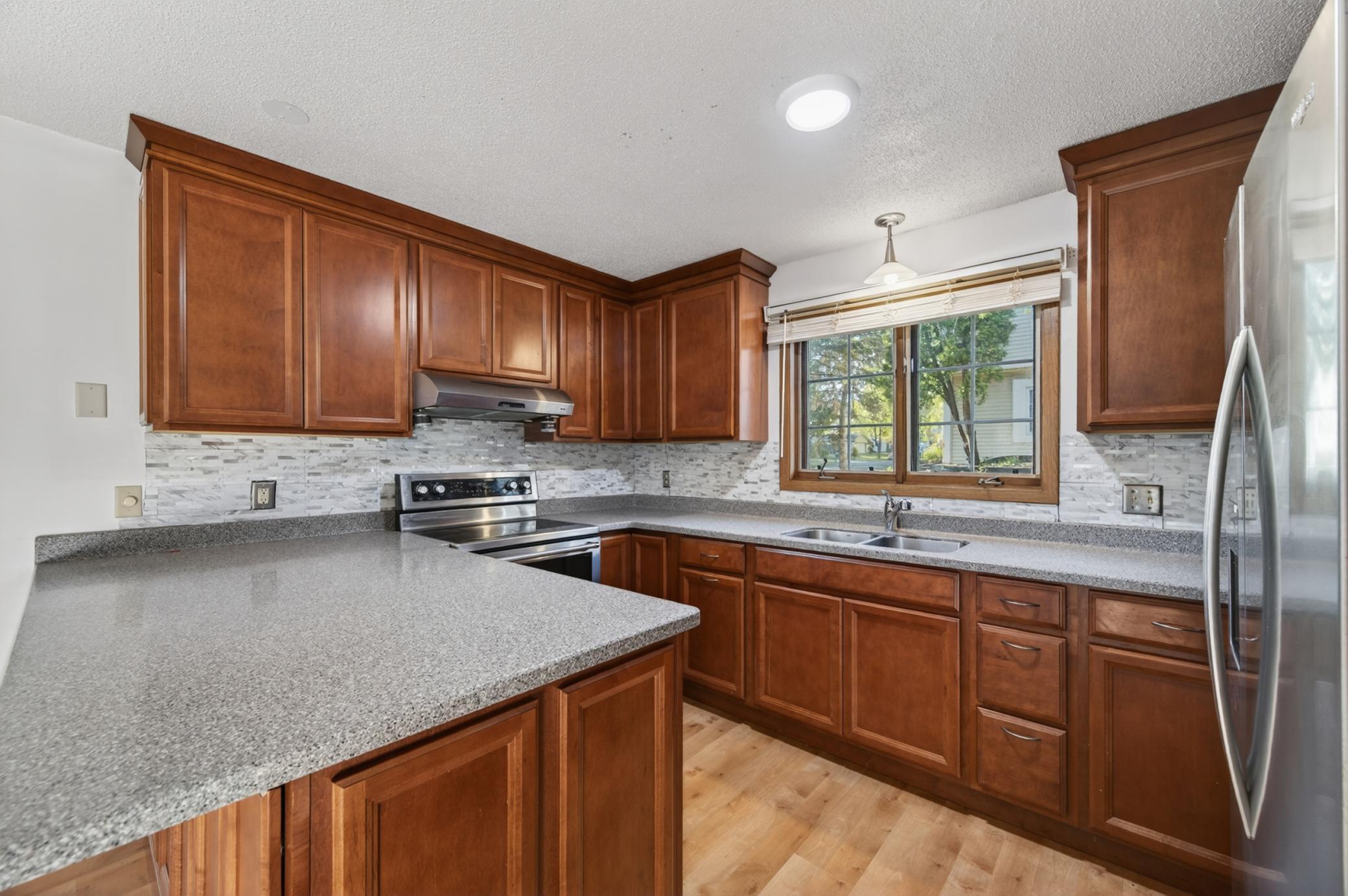 2023 Parkside Drive Property Photo 10
