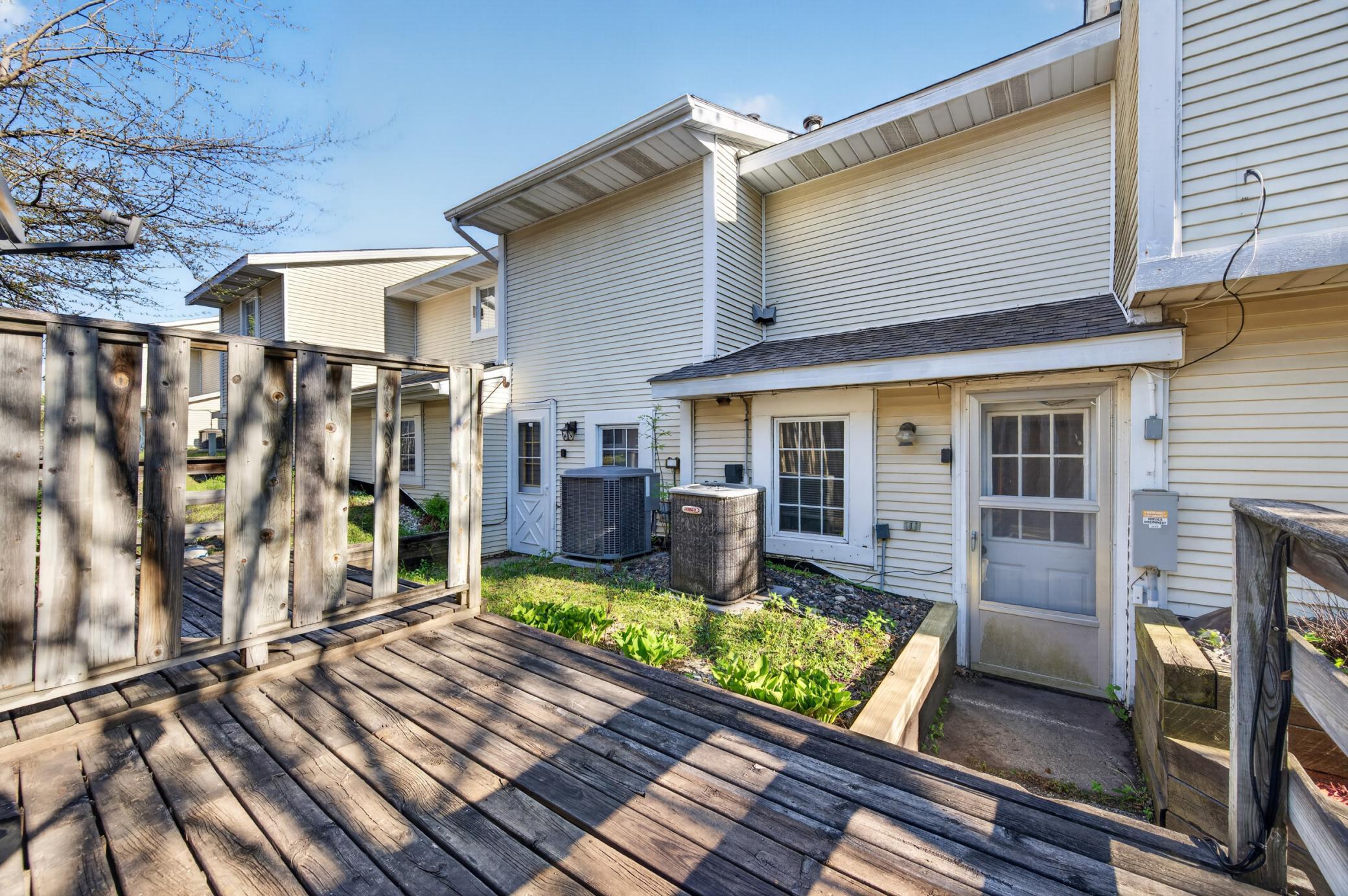 2023 Parkside Drive Property Photo 28