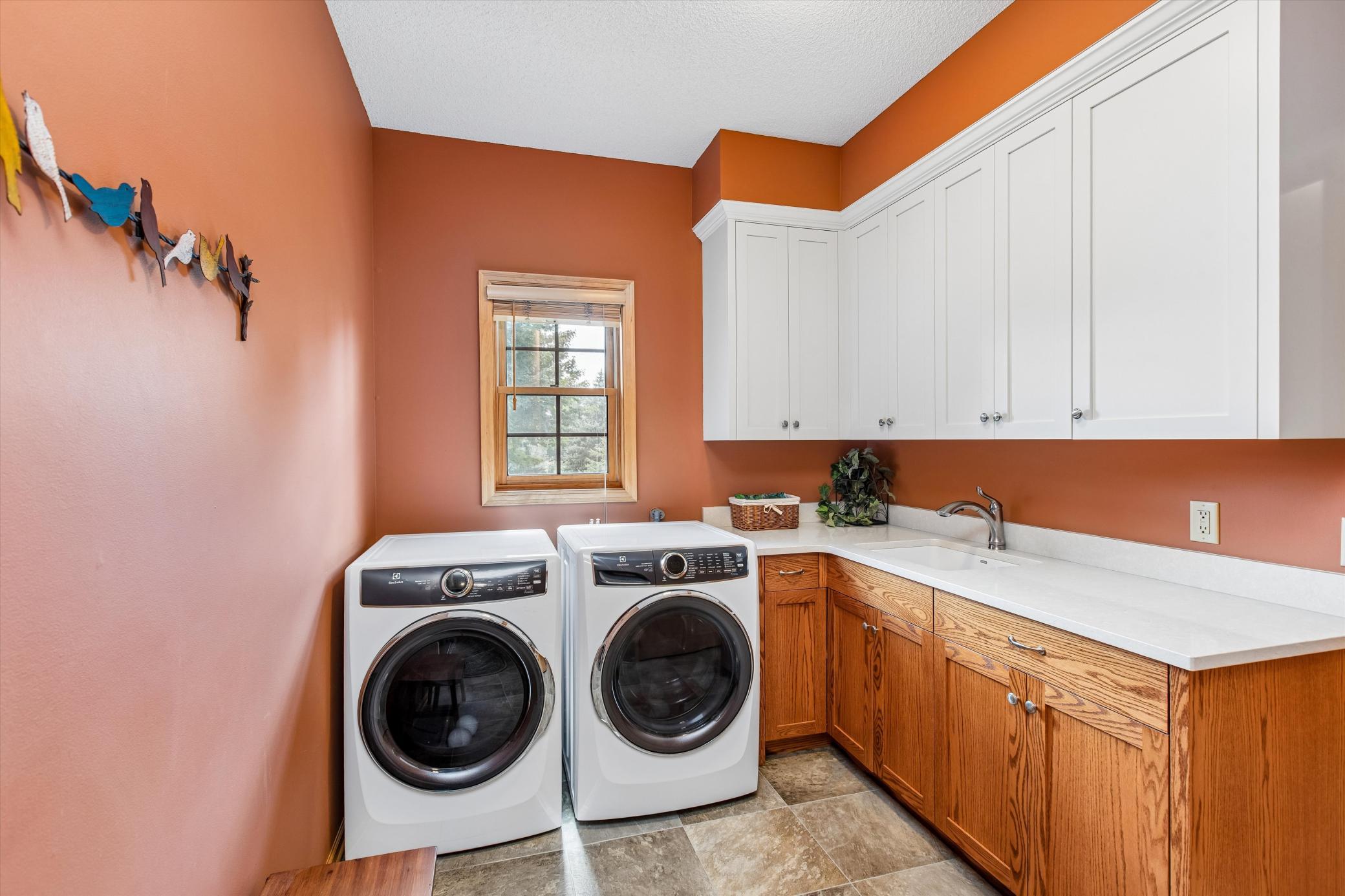 8906 Almquist Way Property Photo 14