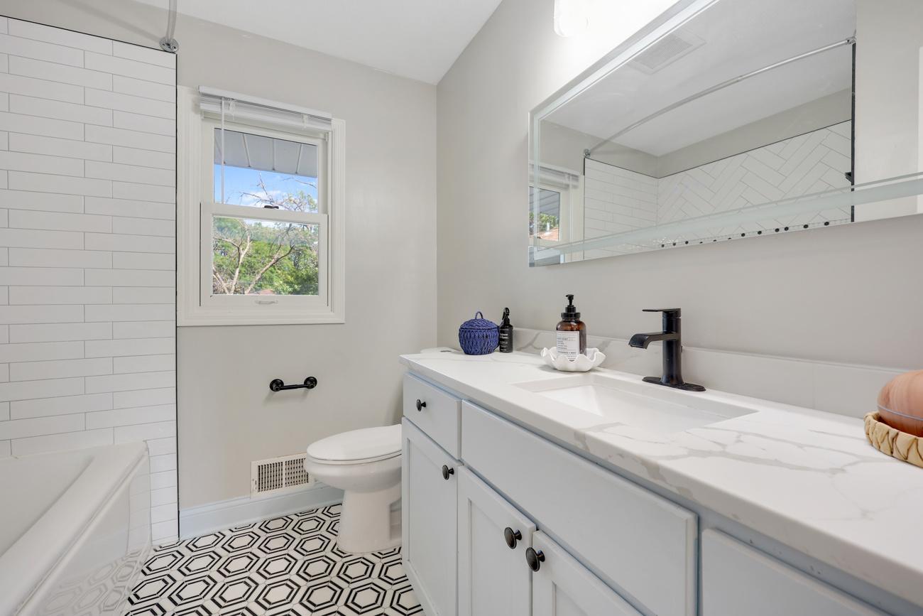 6435 Vincent Avenue S Property Photo 15
