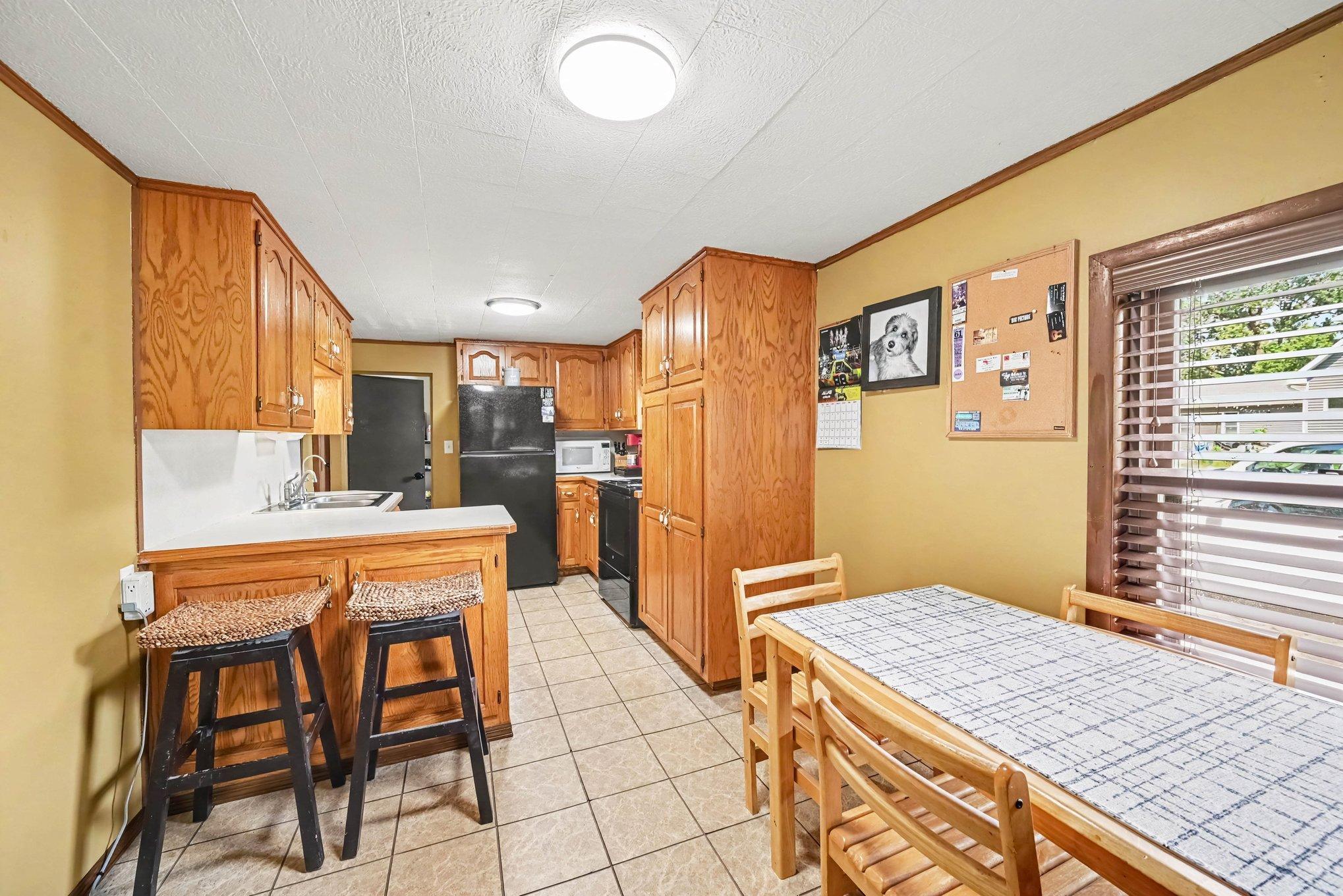 20466 Langford Way Property Photo 6