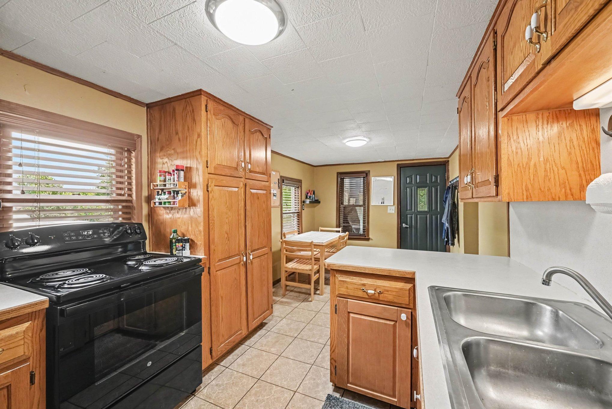 20466 Langford Way Property Photo 9