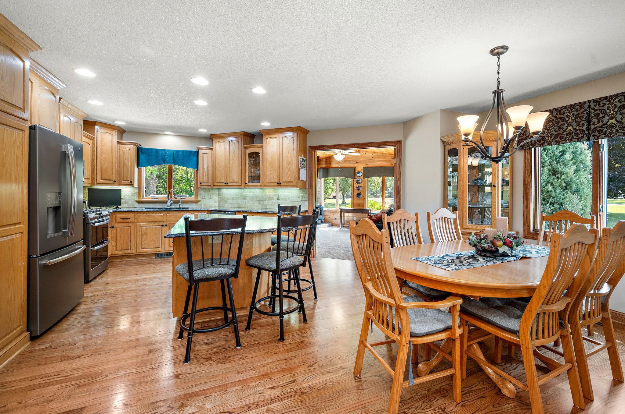 11126 26th Street Ne Property Photo 5