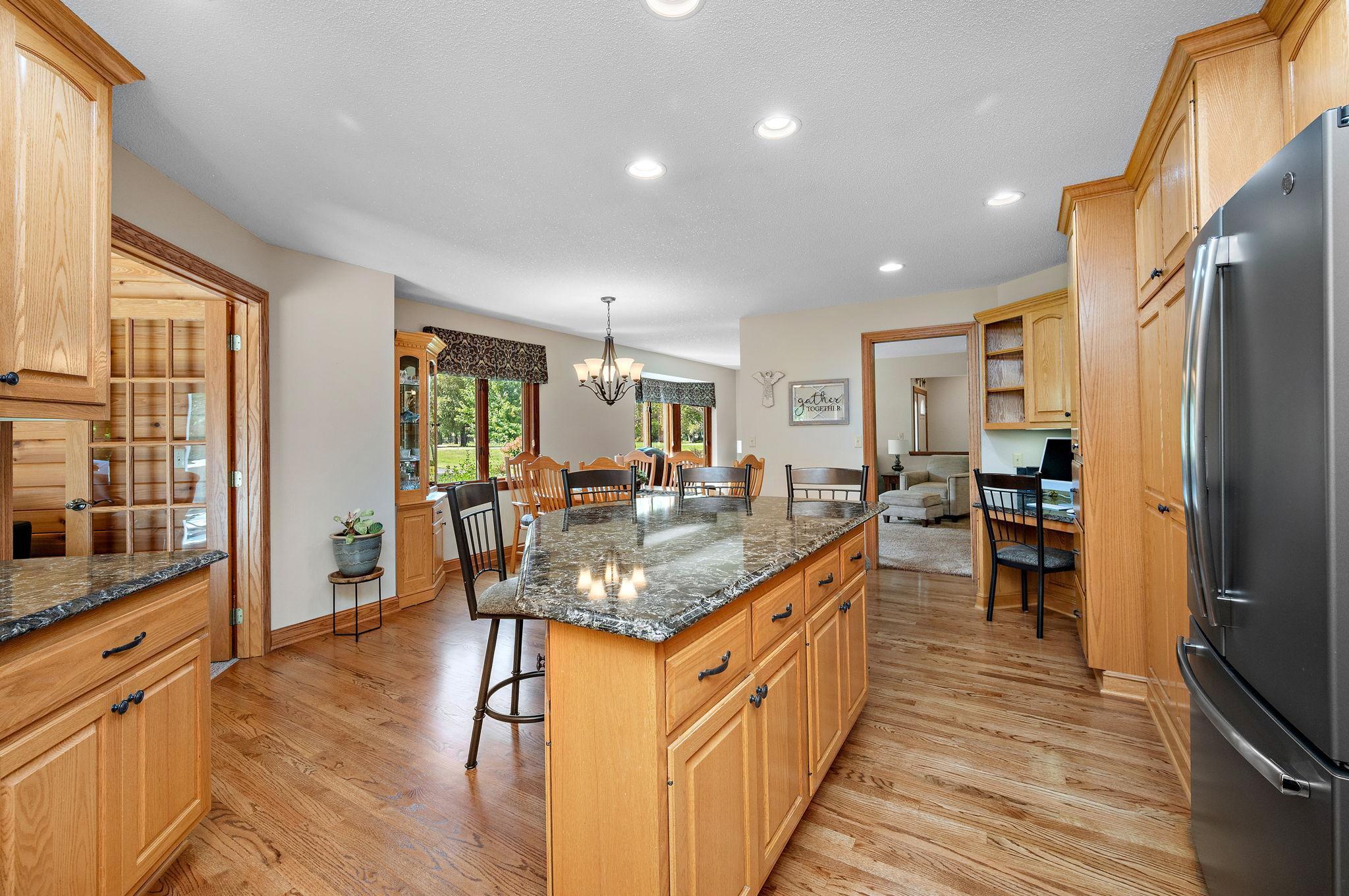 11126 26th Street Ne Property Photo 6