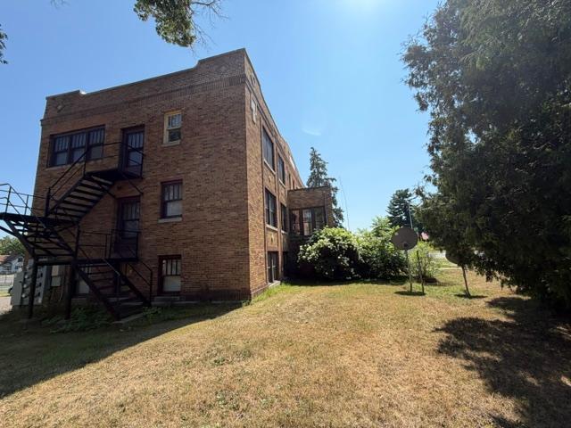 416 S Pine Street Property Photo 3