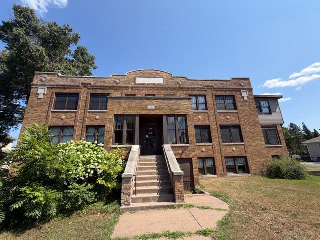 416 S Pine Street Property Photo 4