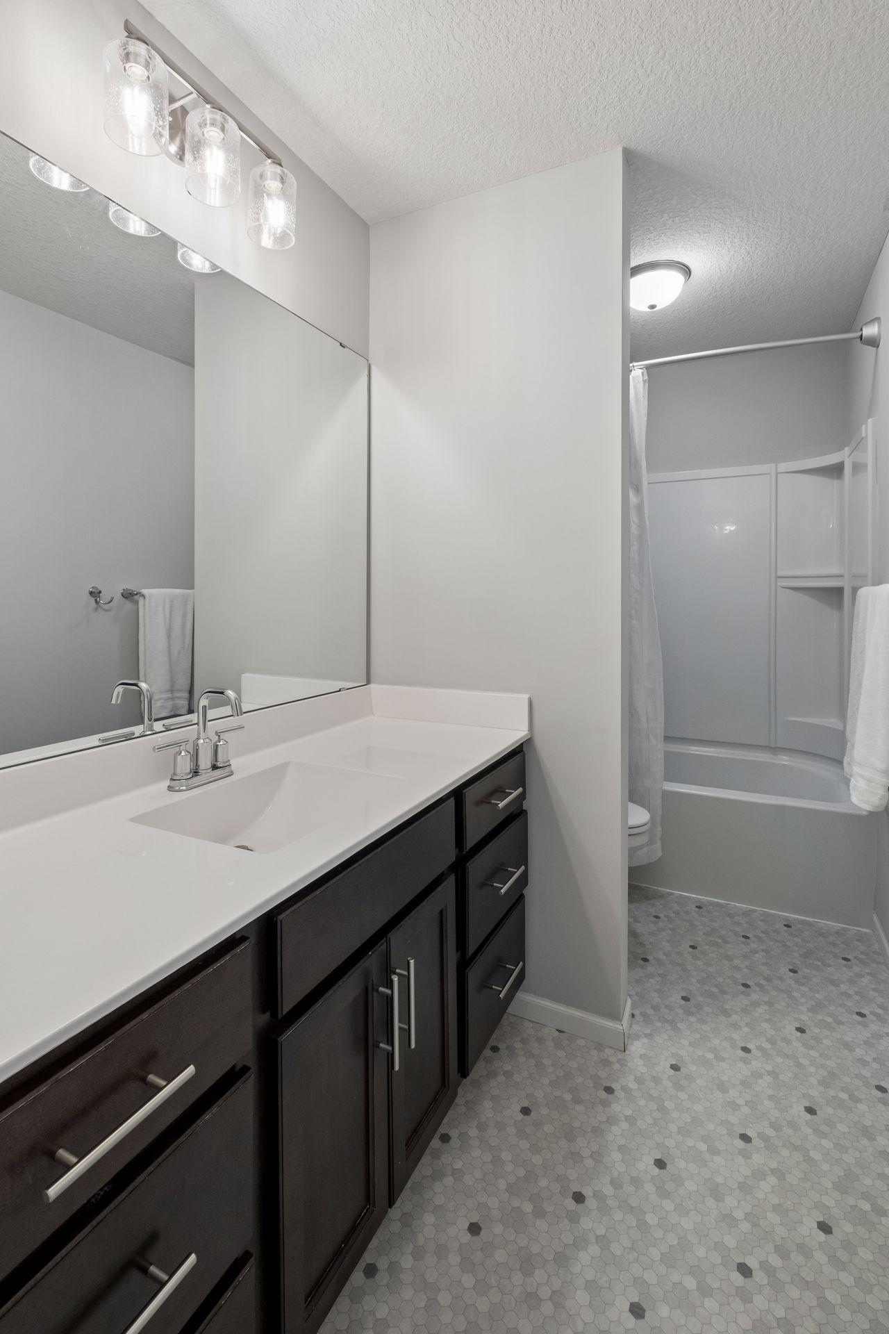 13938 Ashford Path Property Photo 38