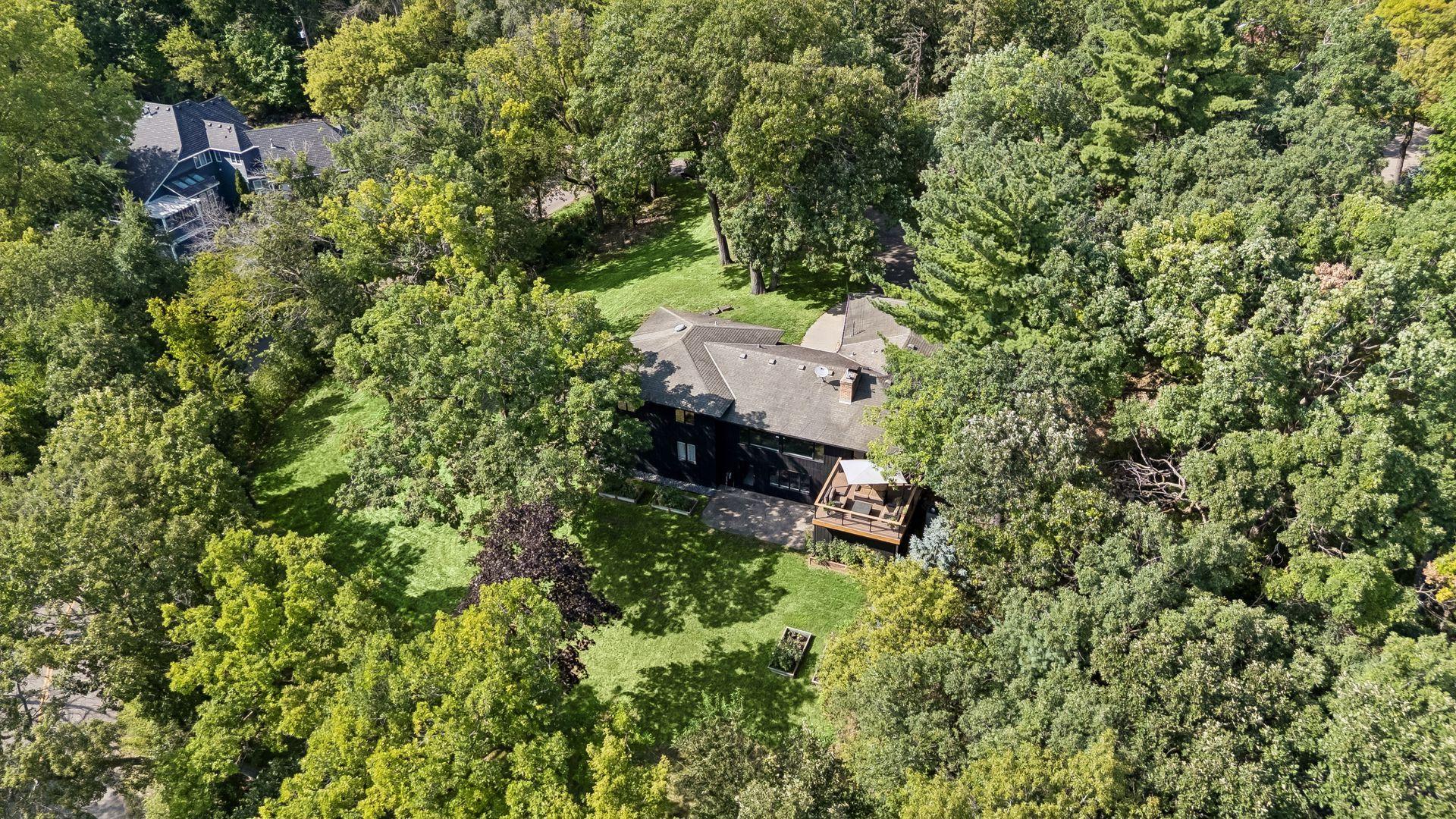 5409 Highland Road Property Photo 2