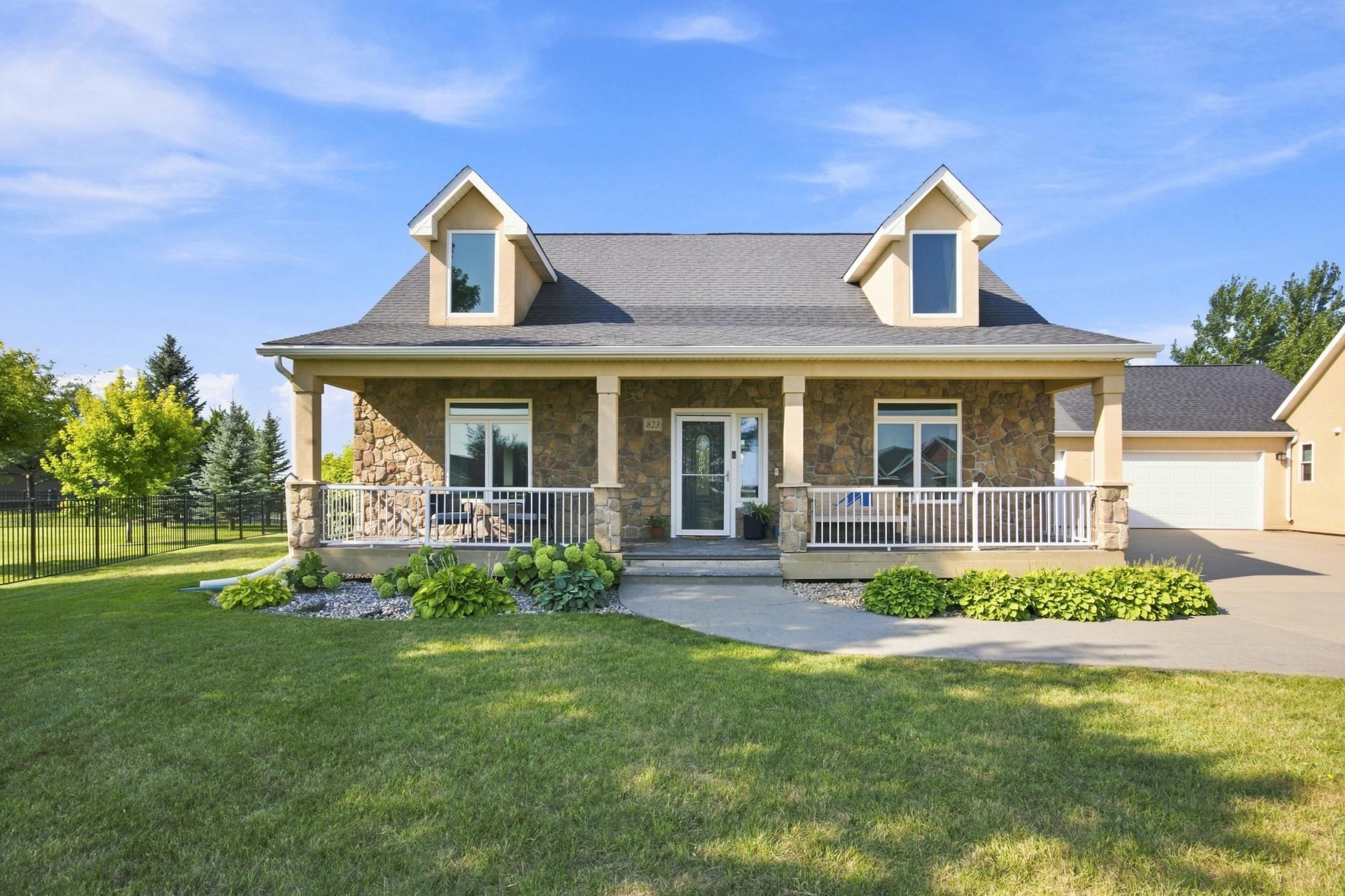 823 Birdie Court Property Photo 1