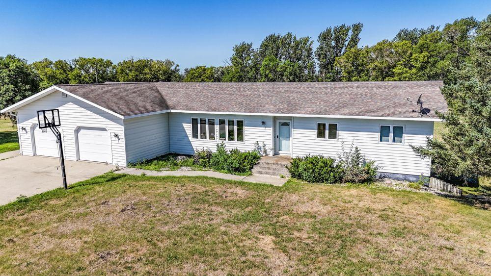 3251 200th Street Property Photo 6