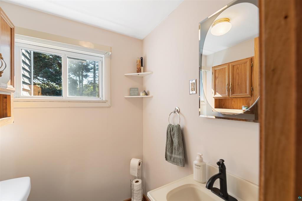 606 Maple Street Property Photo 12