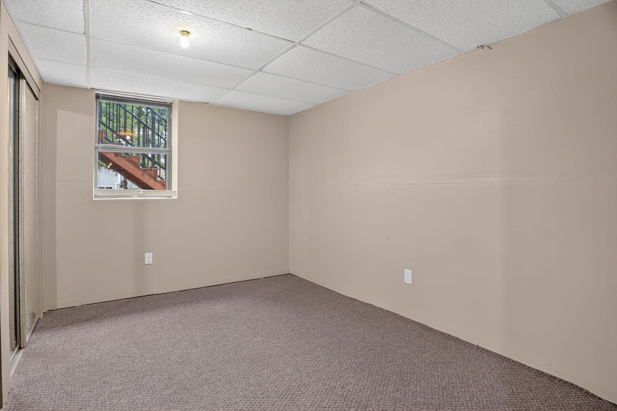 122 Monroe Street N Property Photo 21