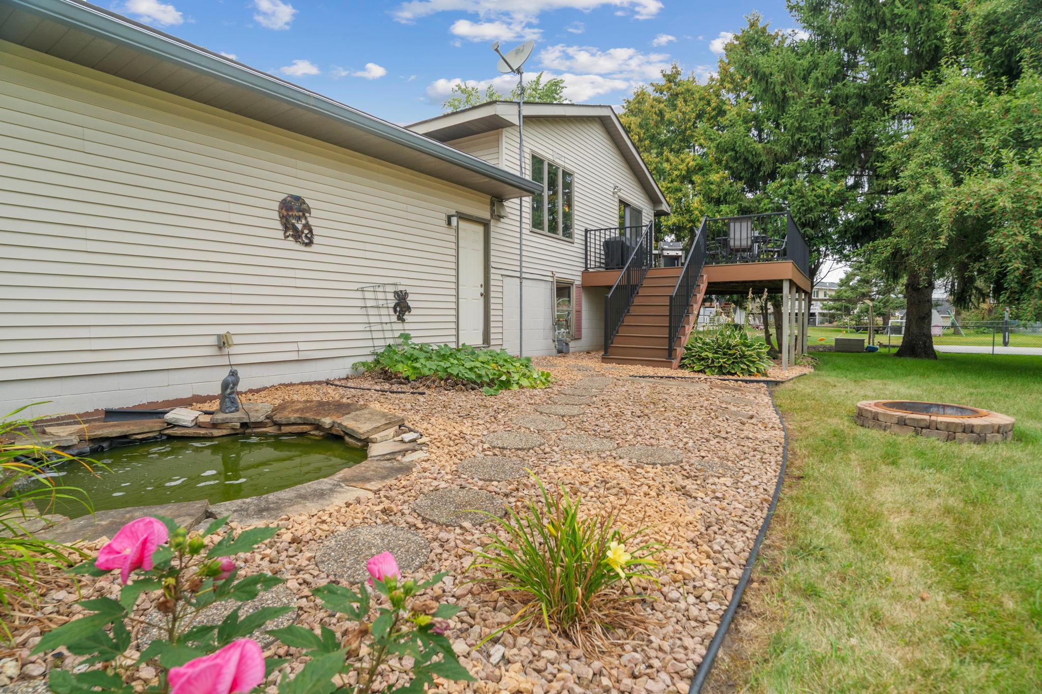 122 Monroe Street N Property Photo 26