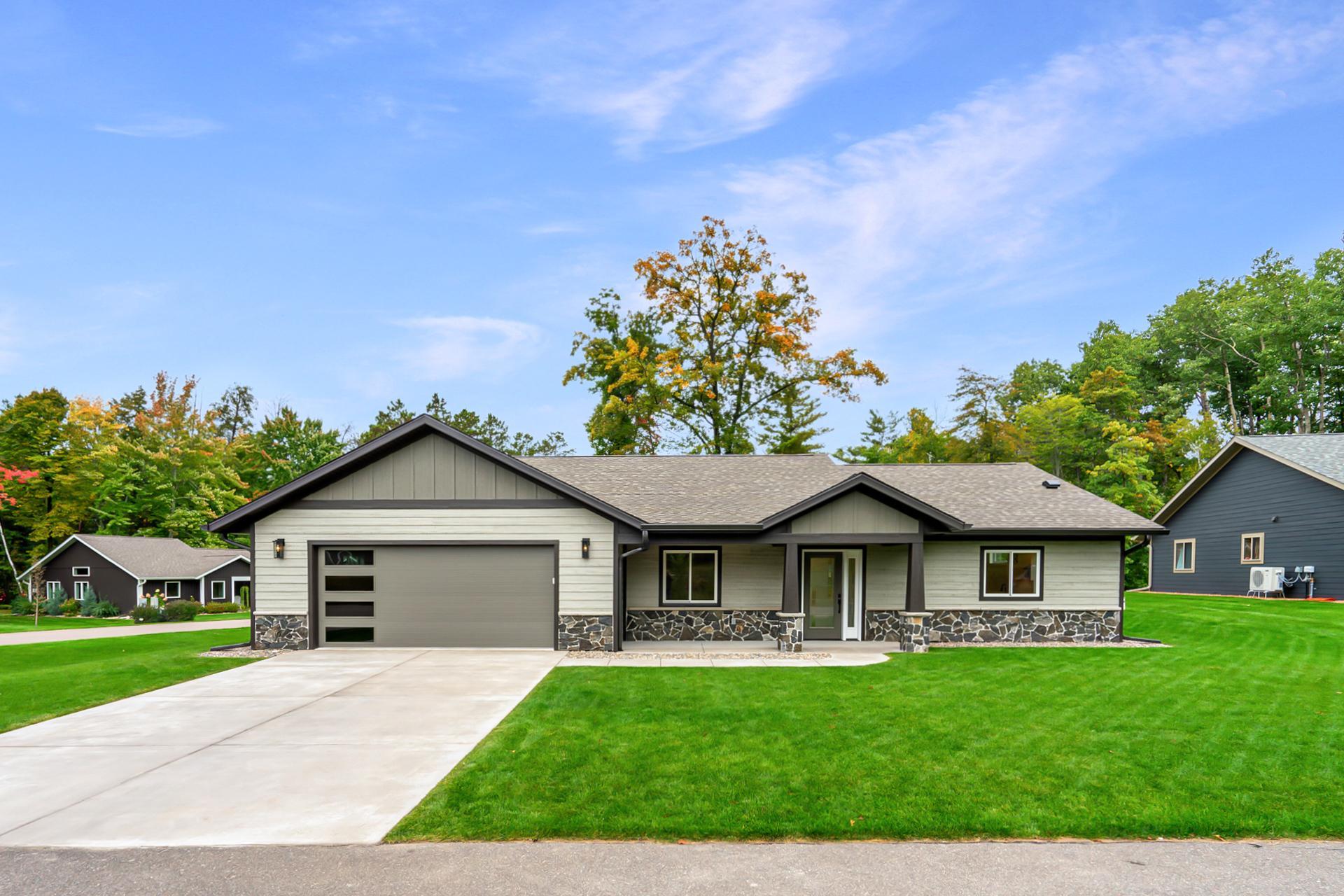 4879 Trailside Loop
