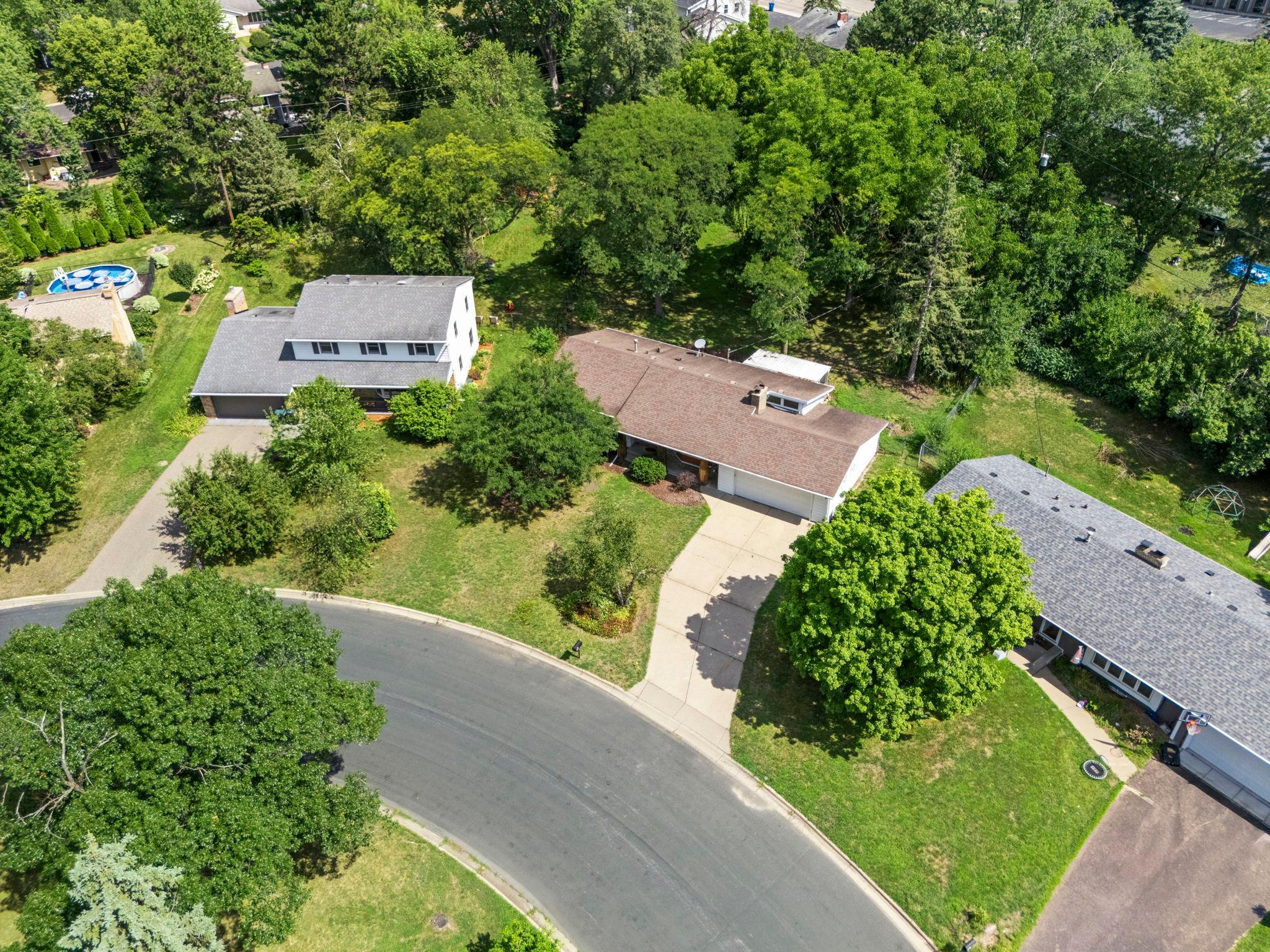 9725 Queen Road Property Photo 2