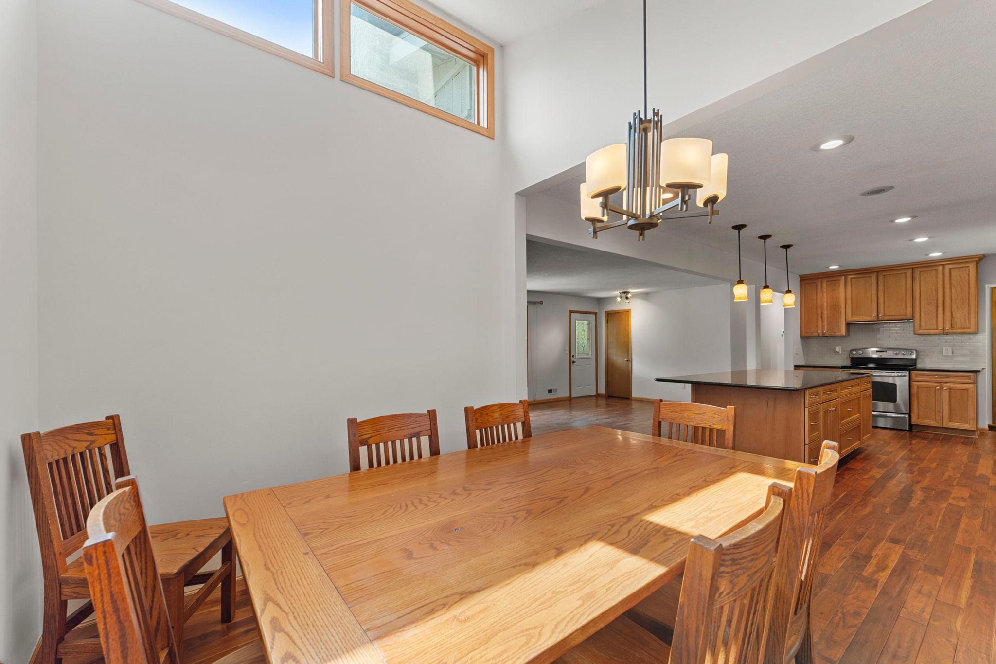 9725 Queen Road Property Photo 10