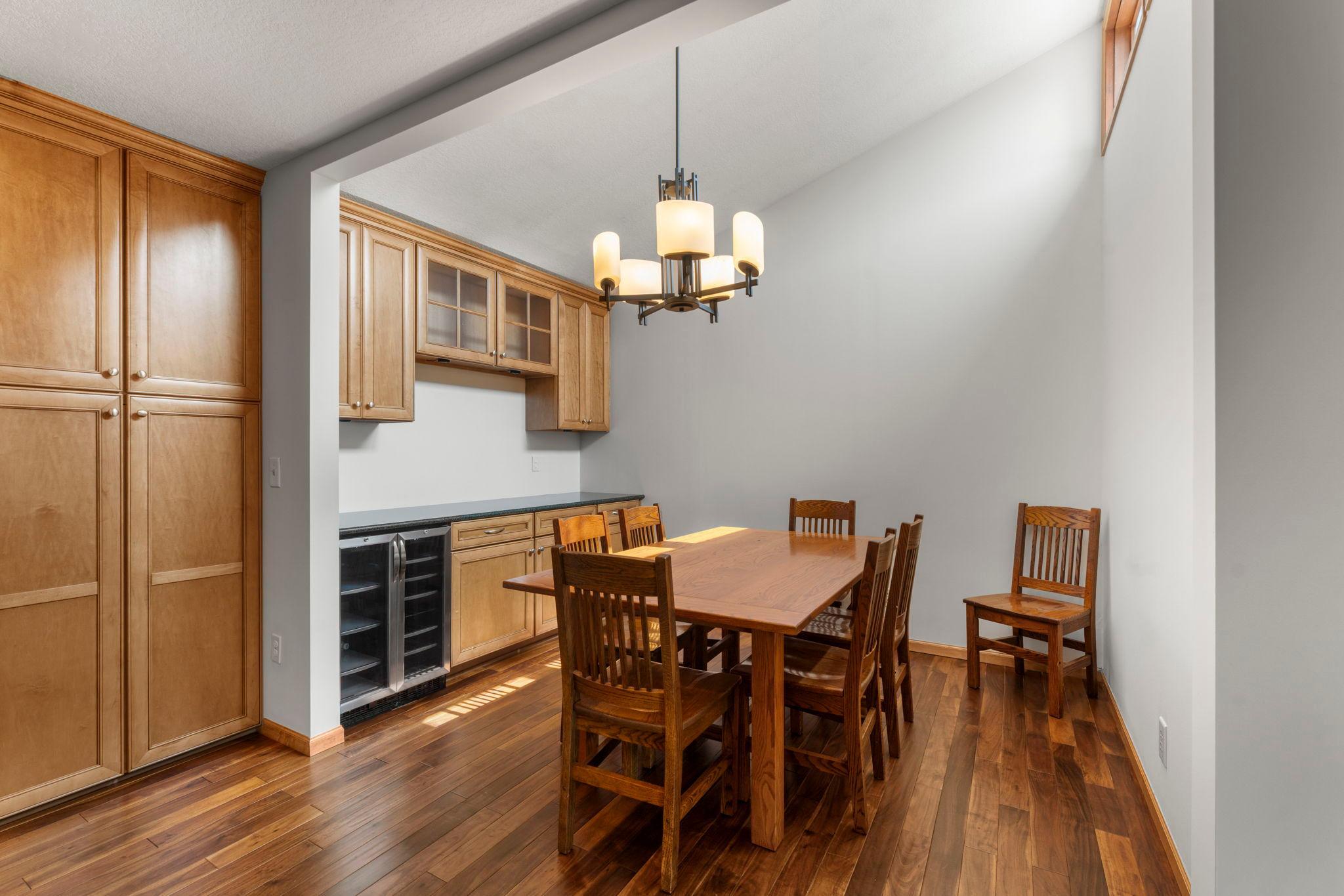9725 Queen Road Property Photo 11