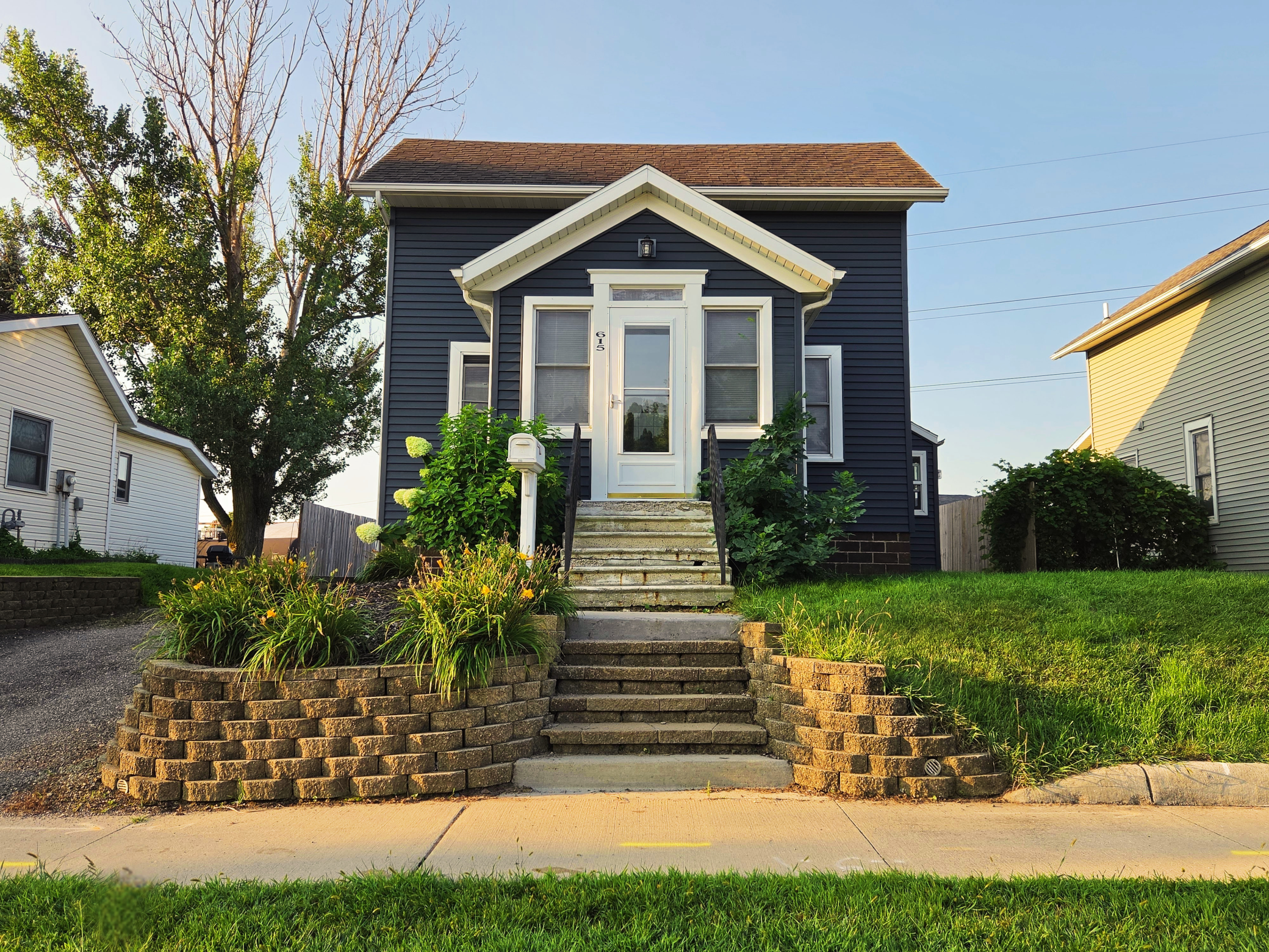 615 Elm Avenue W Property Photo 1
