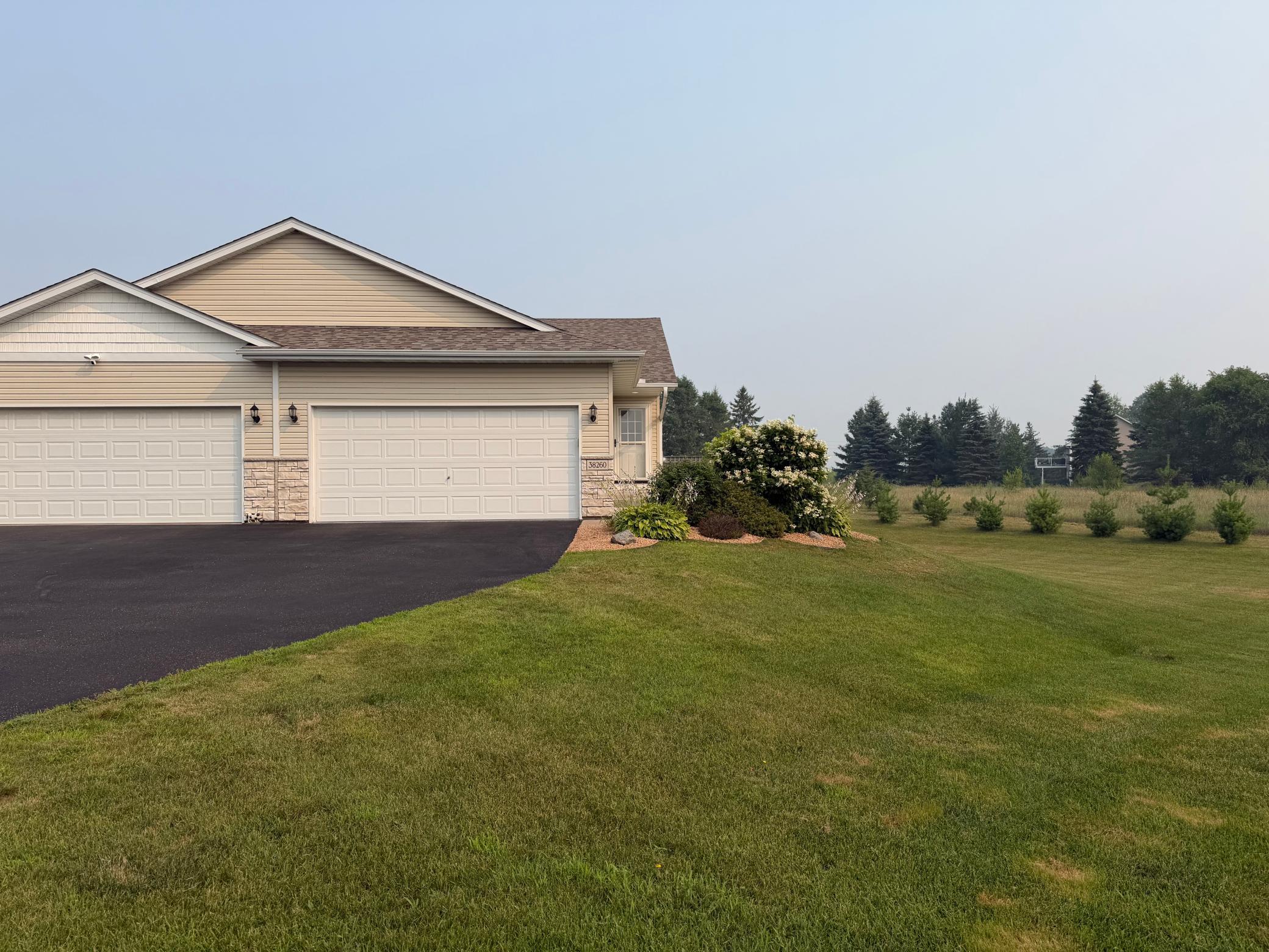 38260 Explorer Circle Property Photo 3