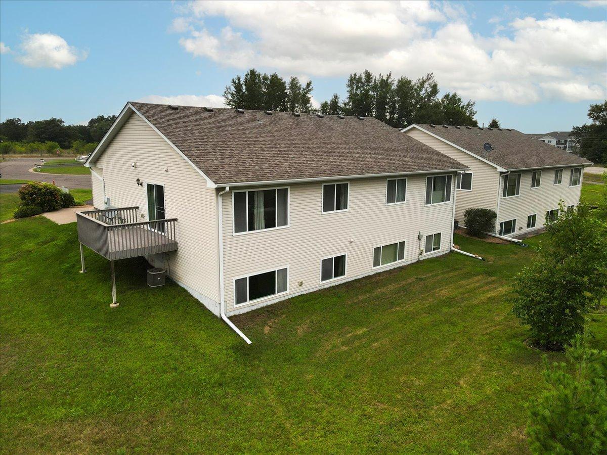 38260 Explorer Circle Property Photo 4