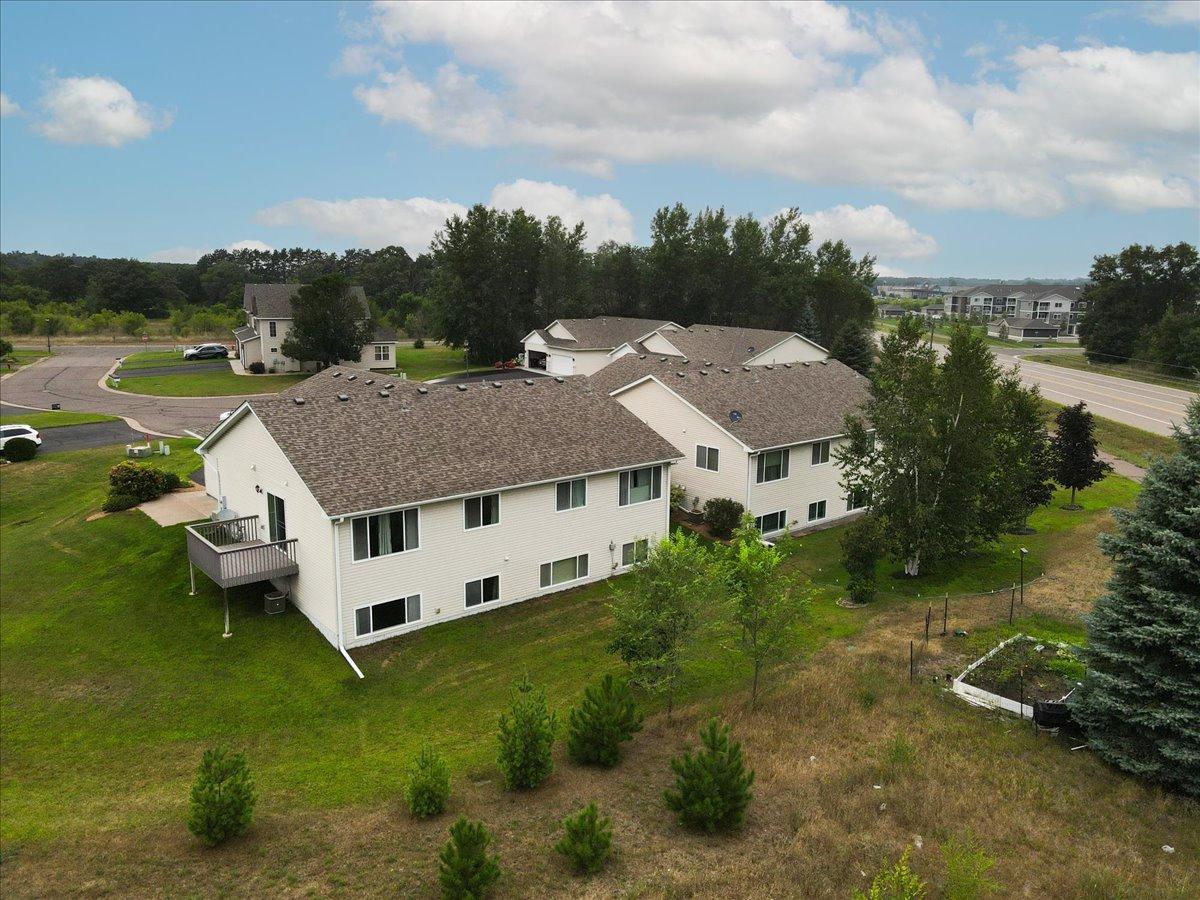 38260 Explorer Circle Property Photo 5
