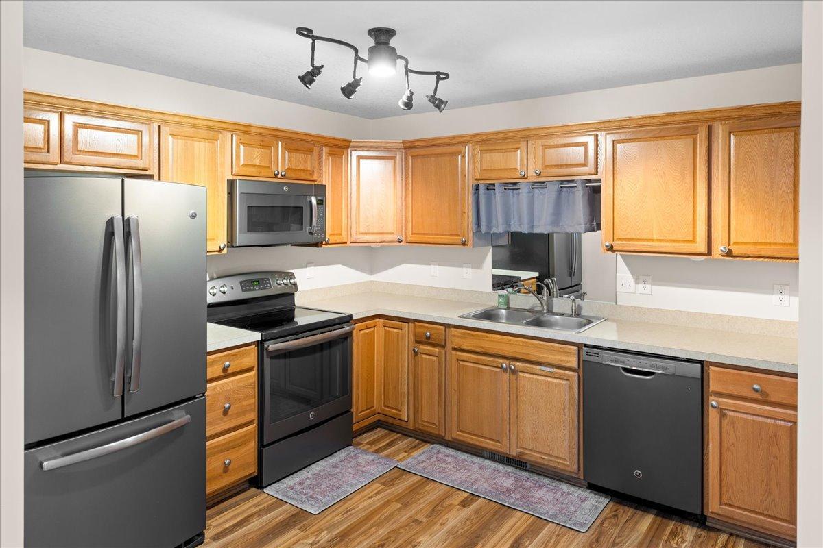 38260 Explorer Circle Property Photo 10