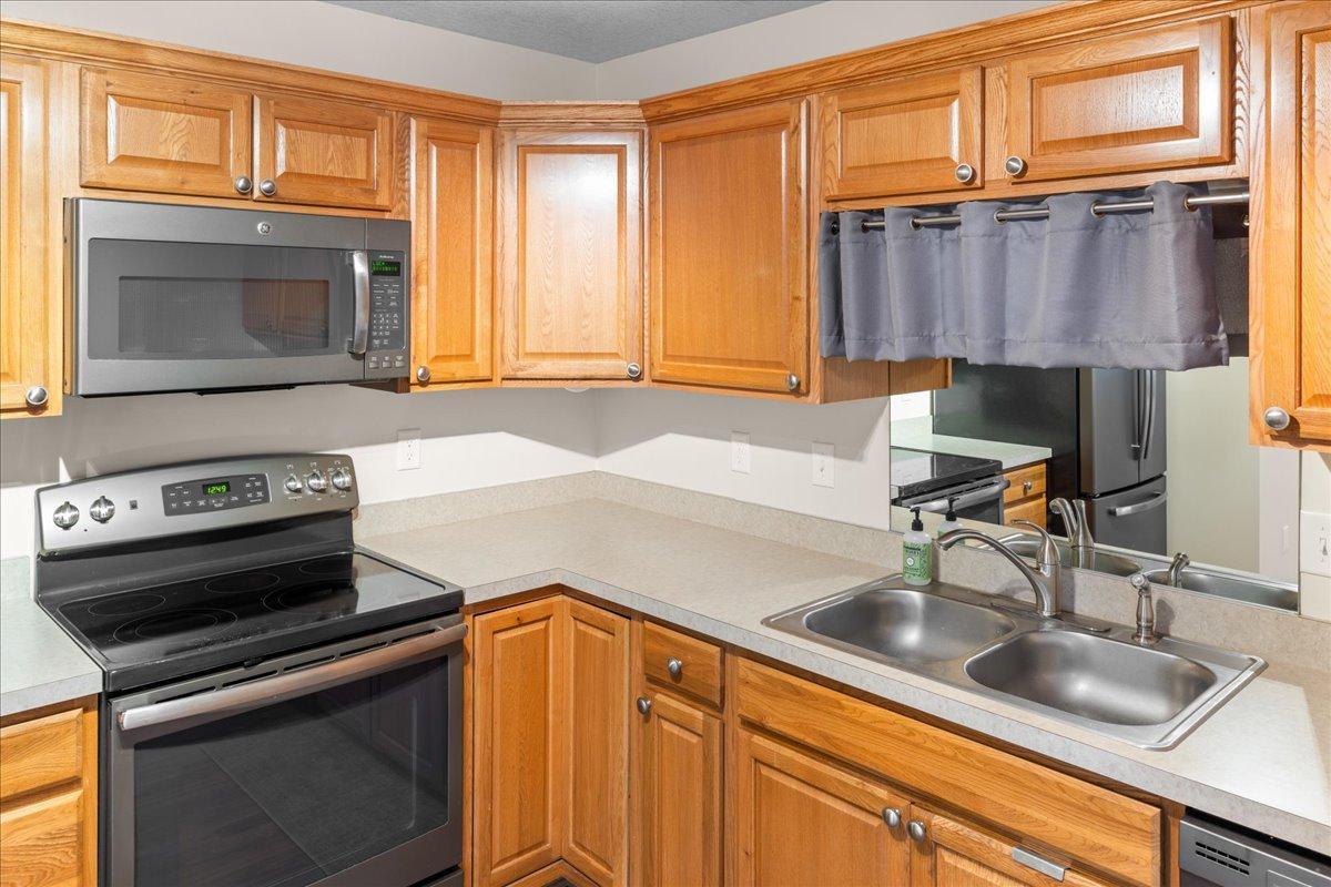 38260 Explorer Circle Property Photo 11