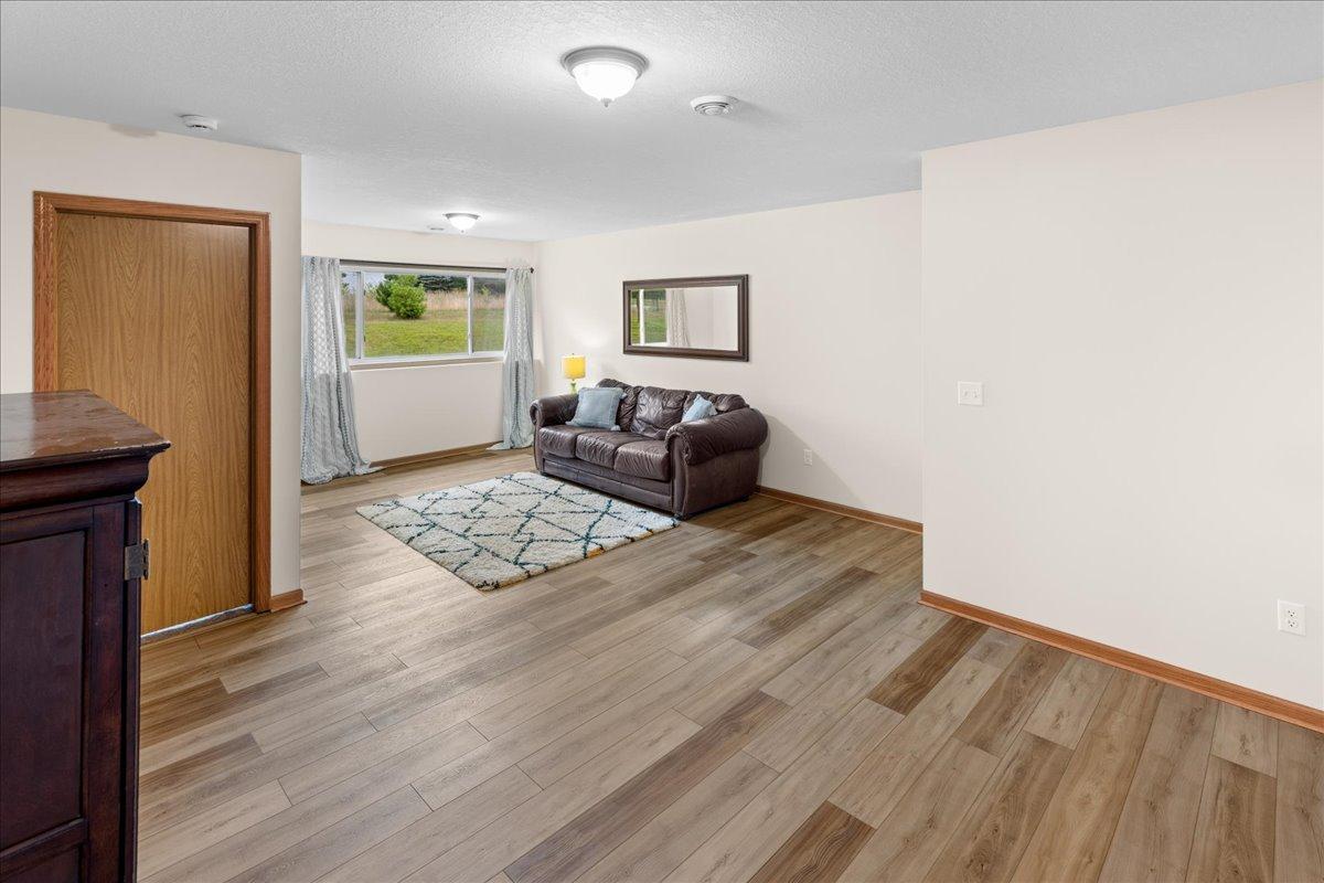 38260 Explorer Circle Property Photo 27