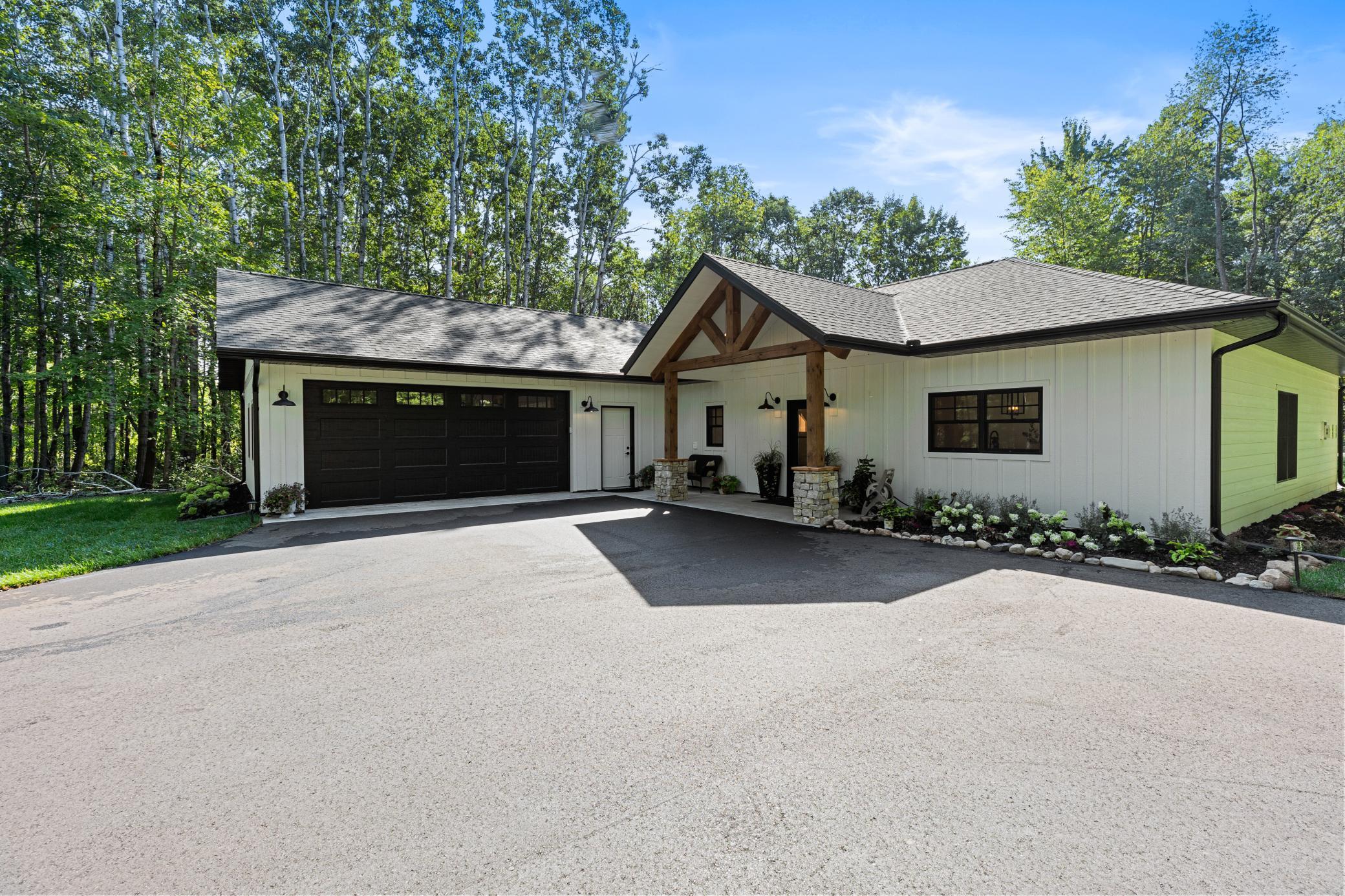 1591 Maplewood Ridge Road Property Photo 1