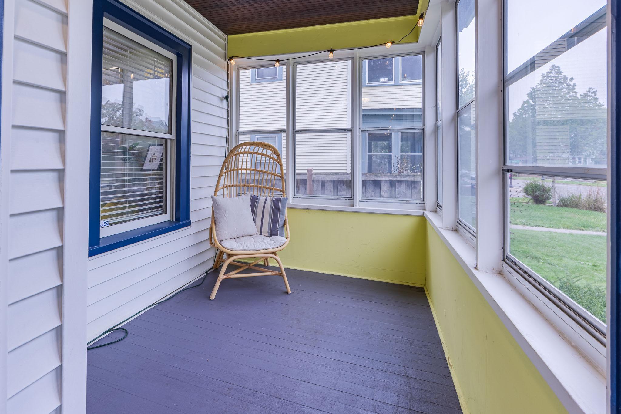 2012 Selby Avenue Property Photo 7