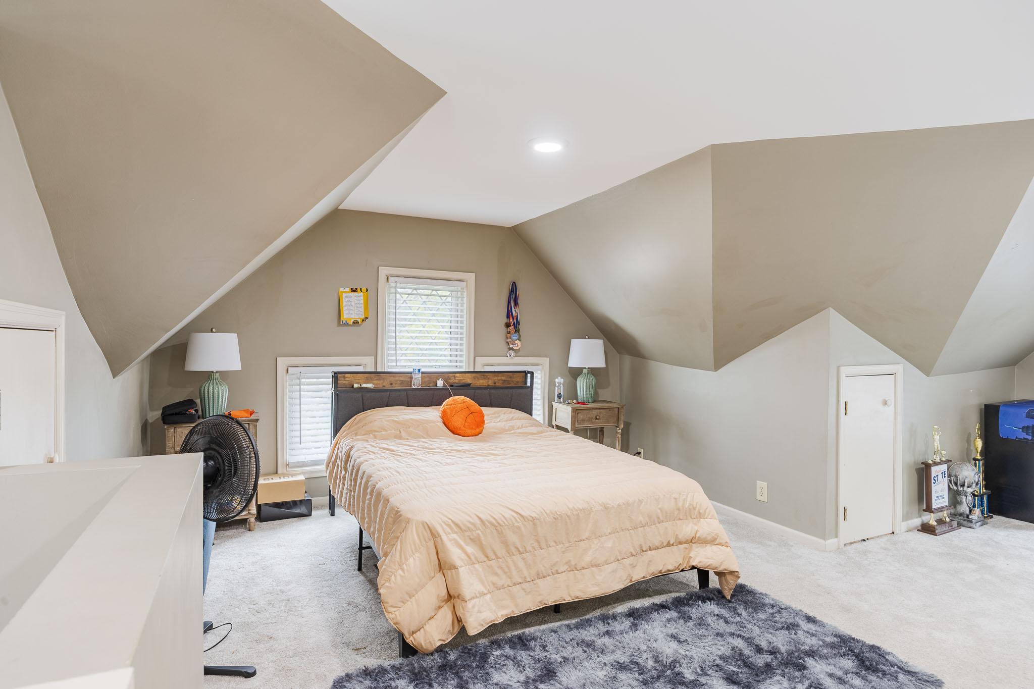 2012 Selby Avenue Property Photo 29
