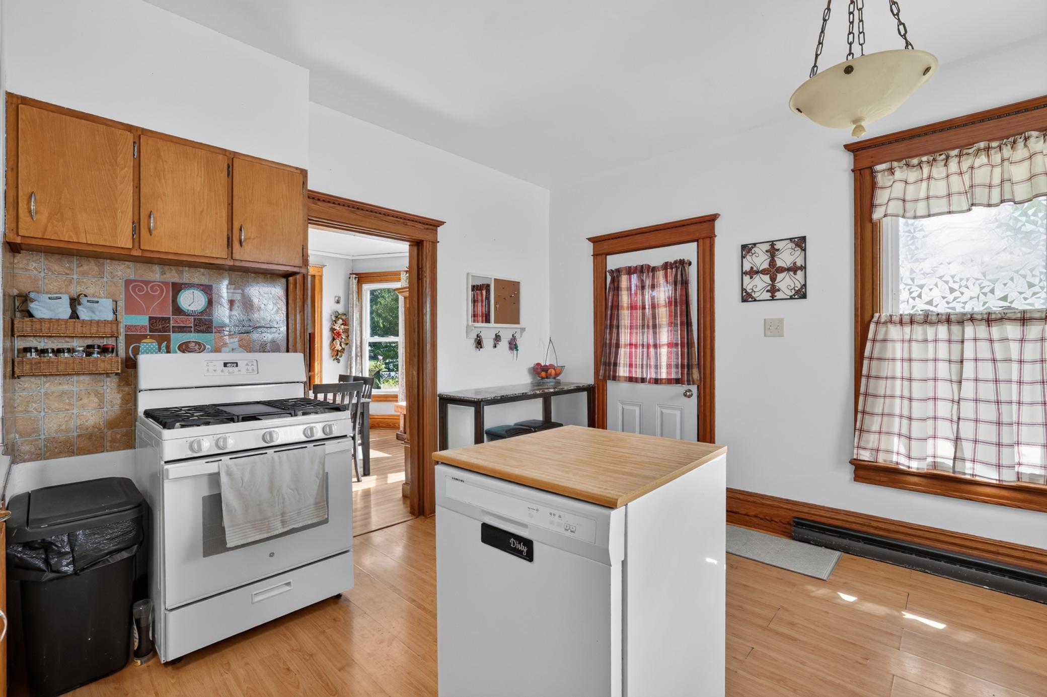 205 2nd Street Property Photo 9